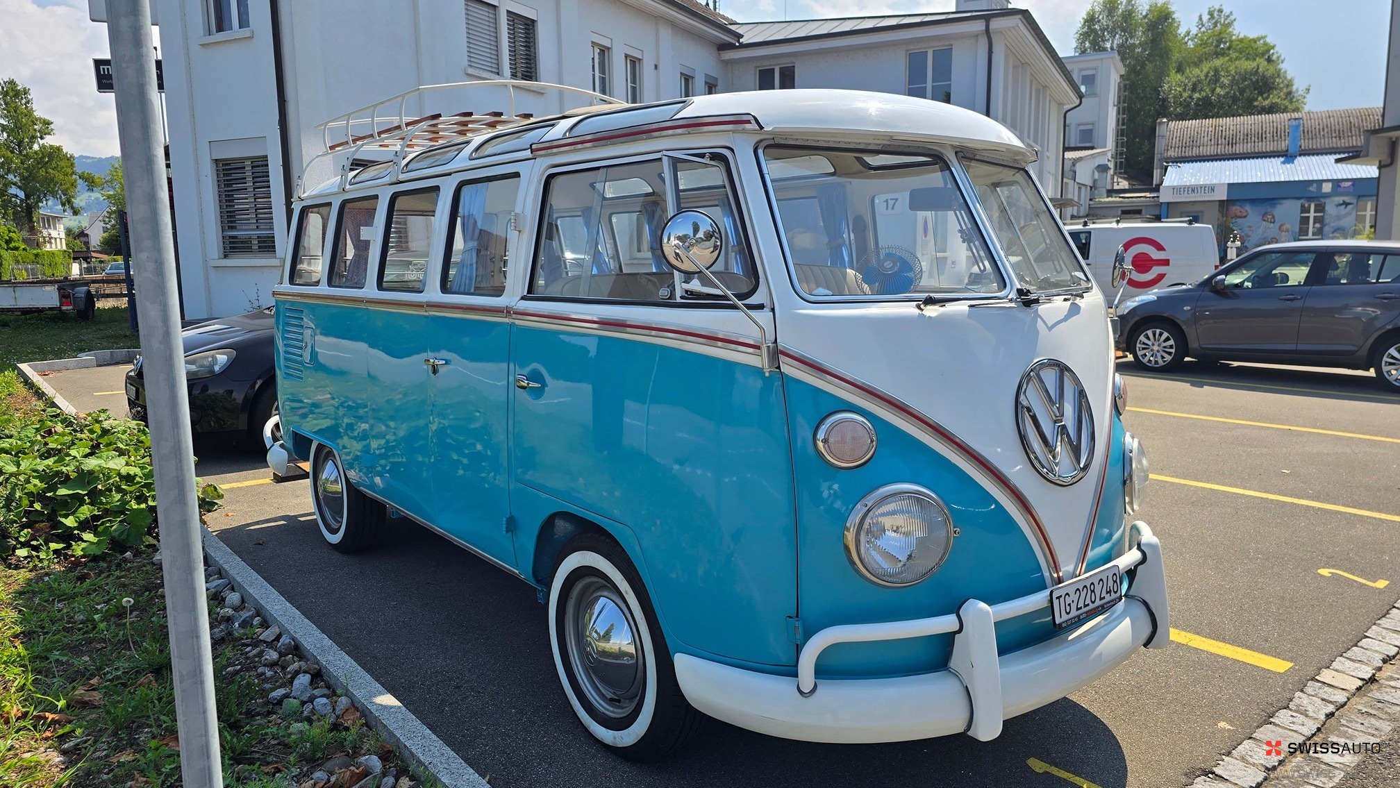 Auction Image