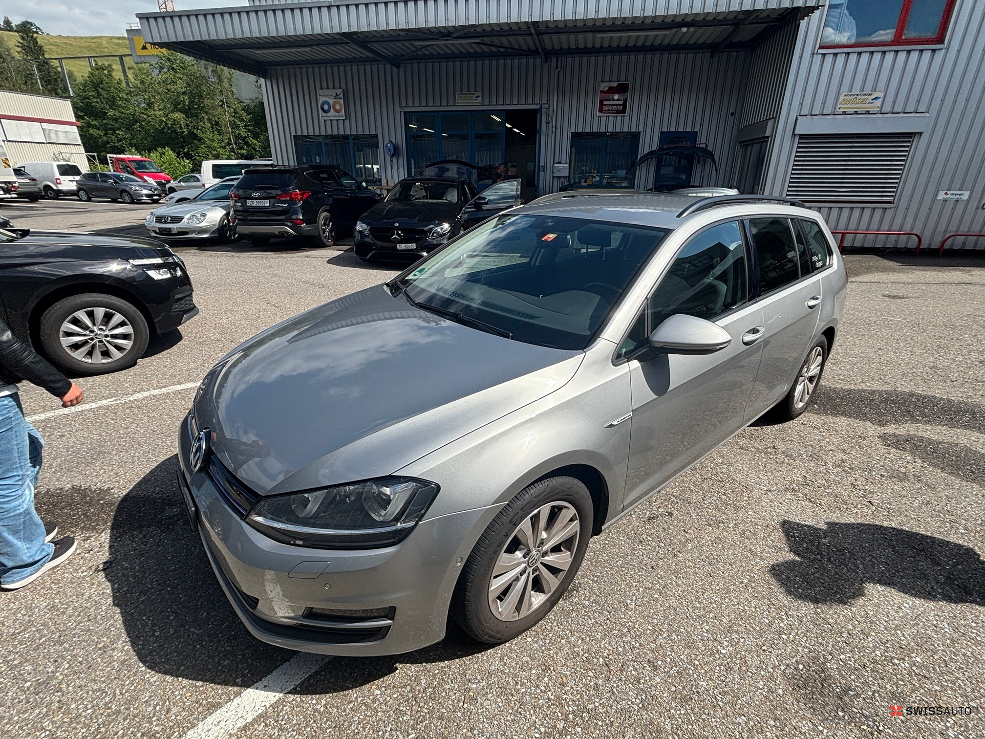 Auction Image