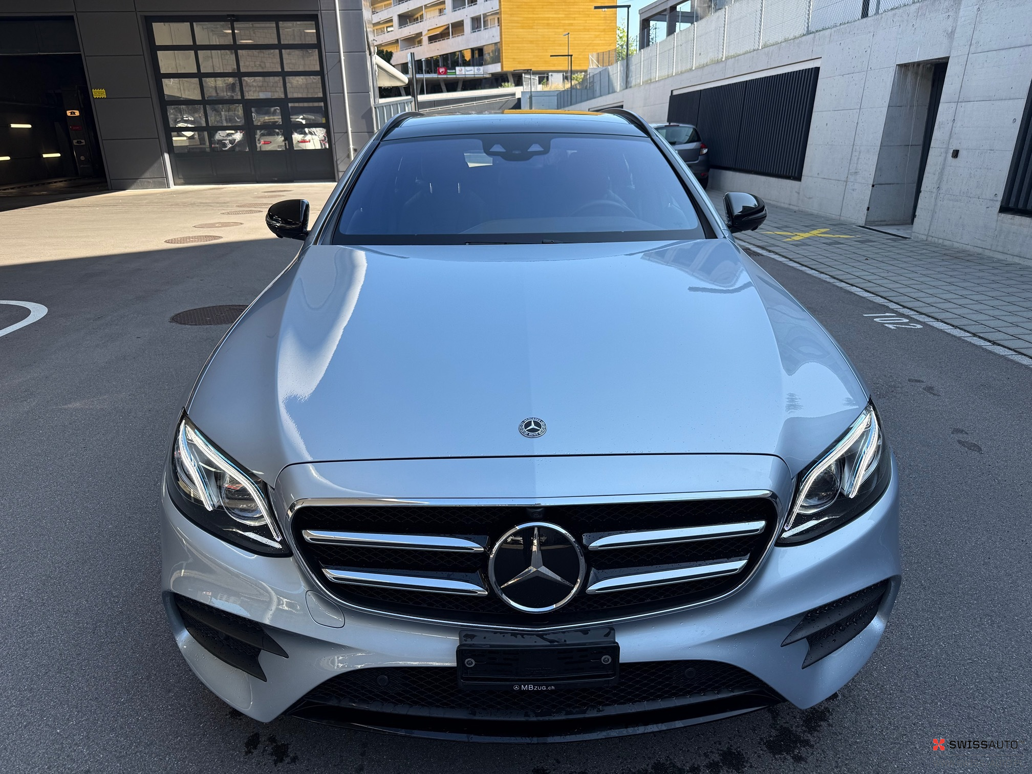 Auction Image