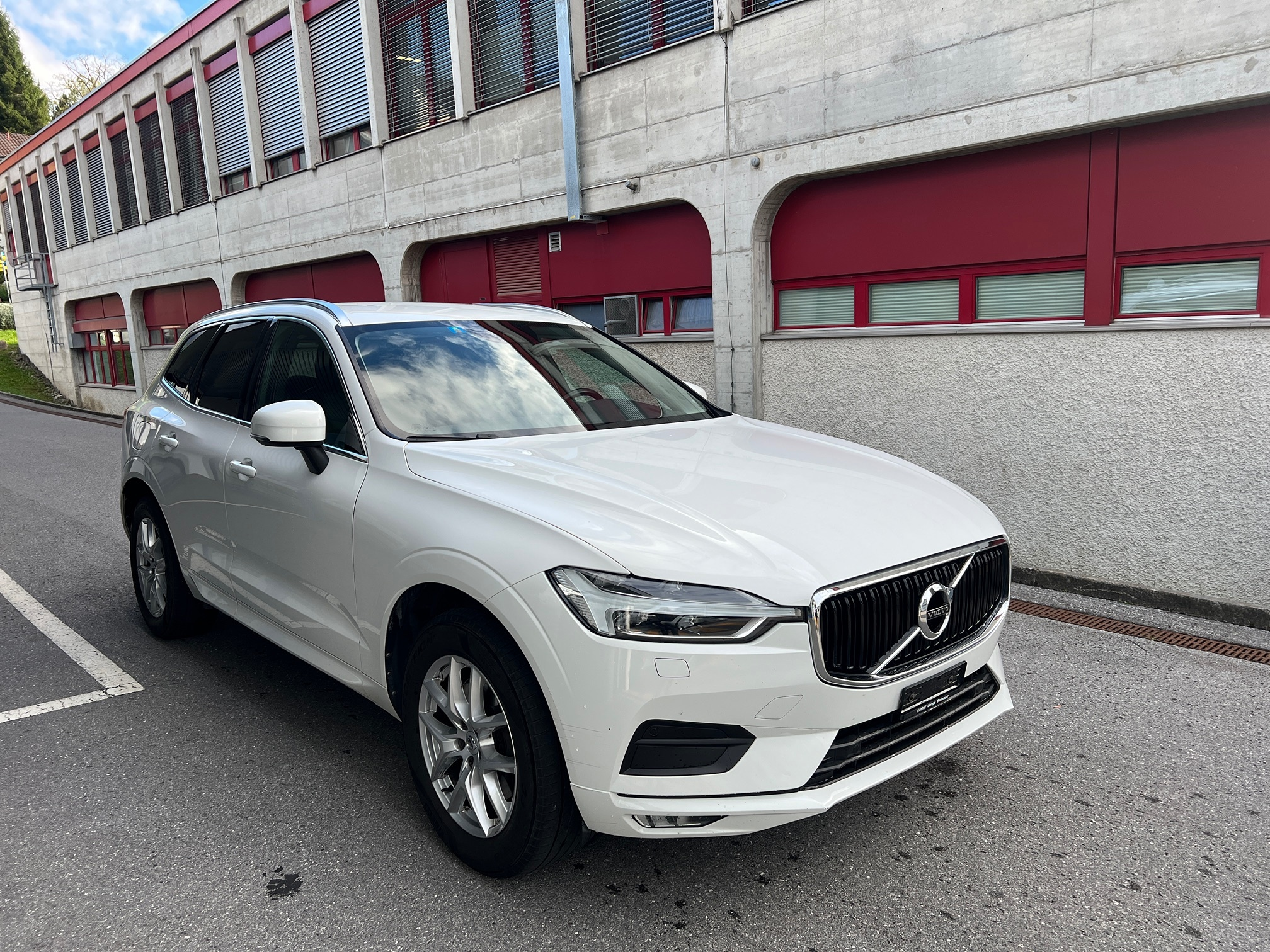 Swiss-auto.pl - VOLVO XC60 D4 AWD