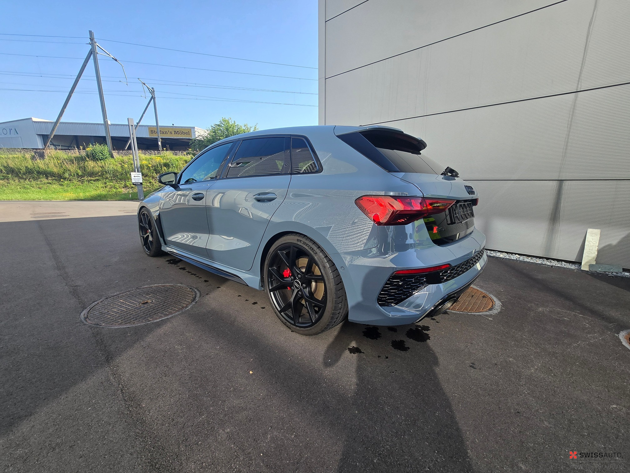 Auction Image