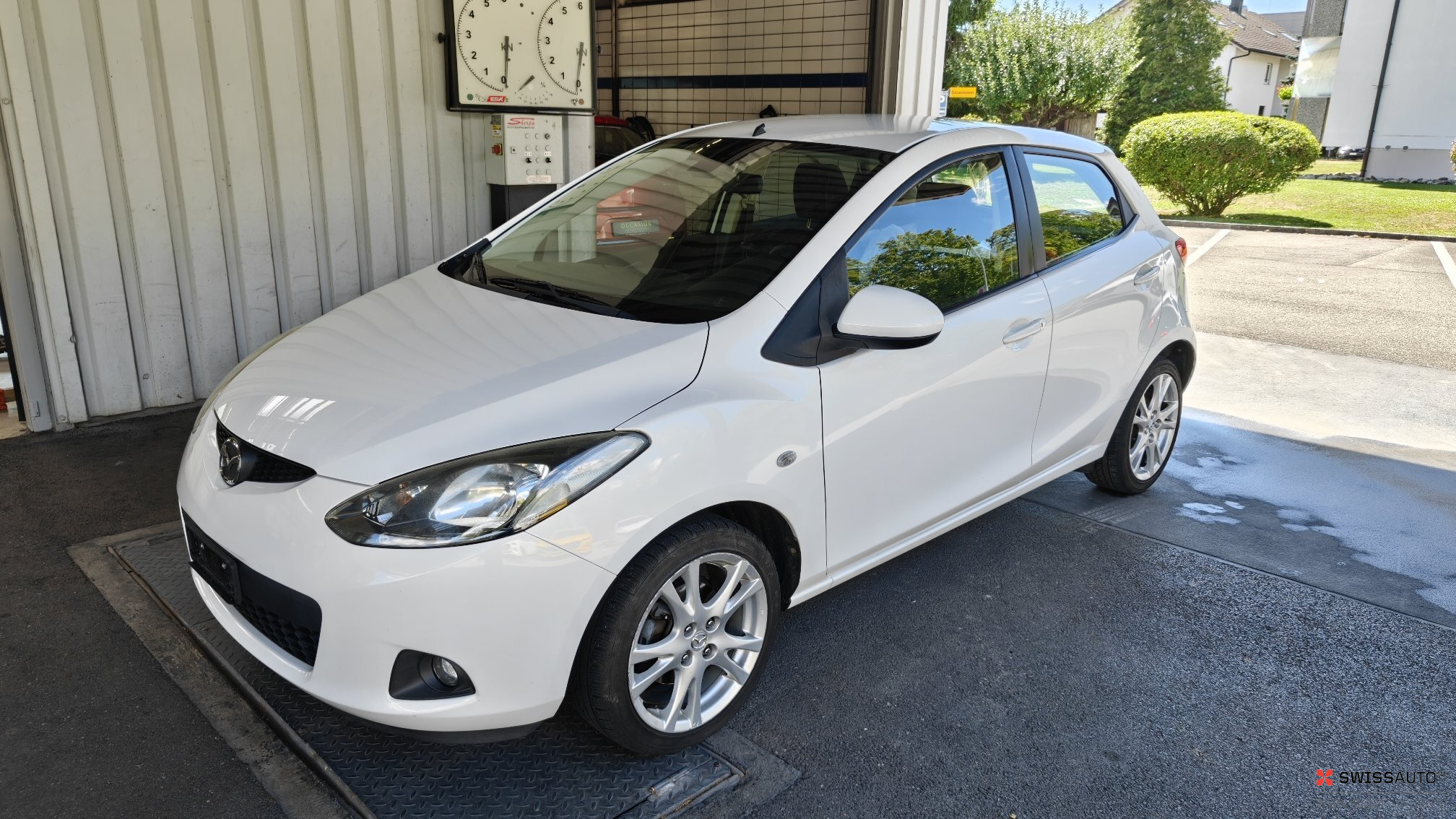 Auction Image