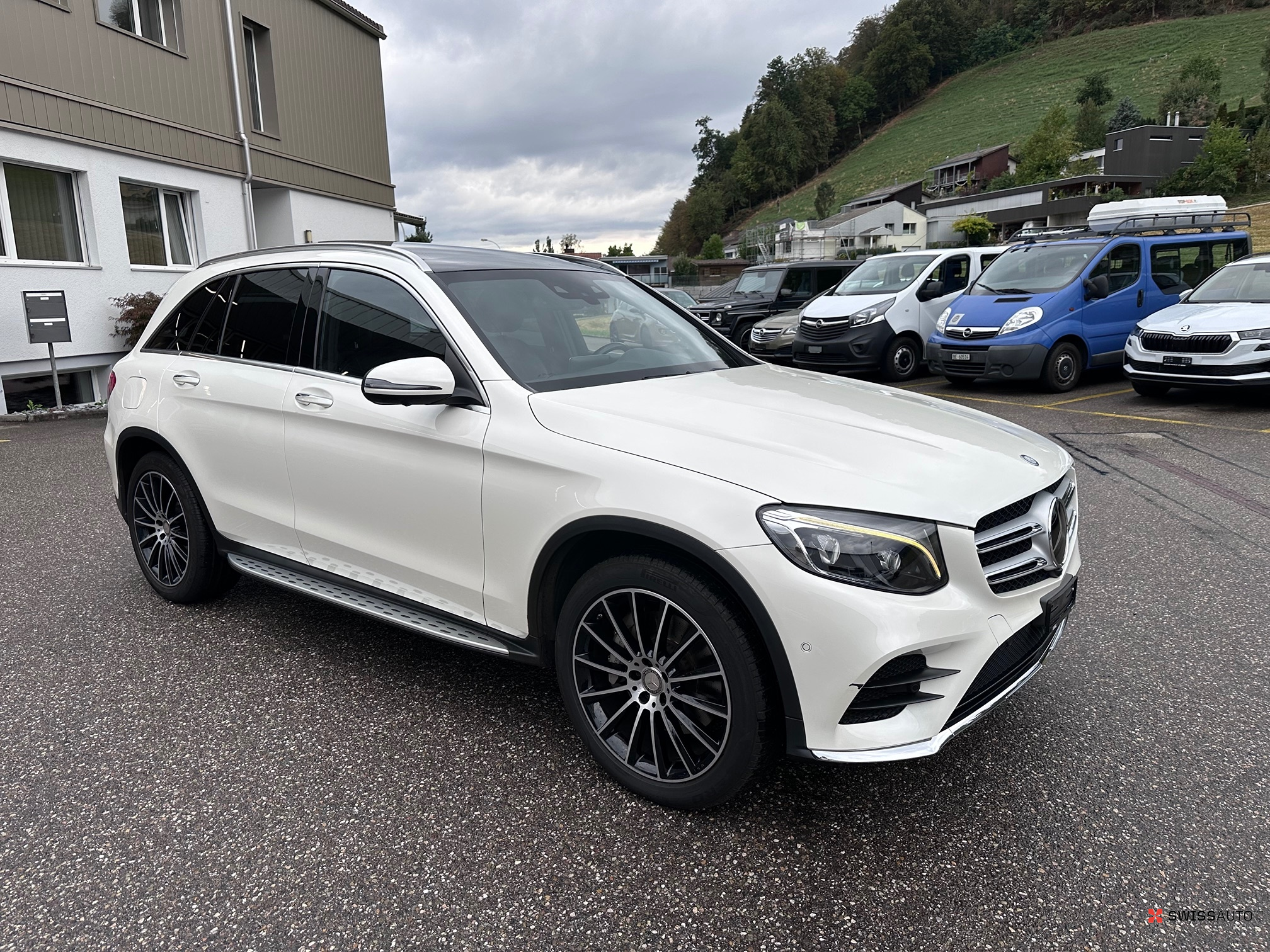 Auction Image