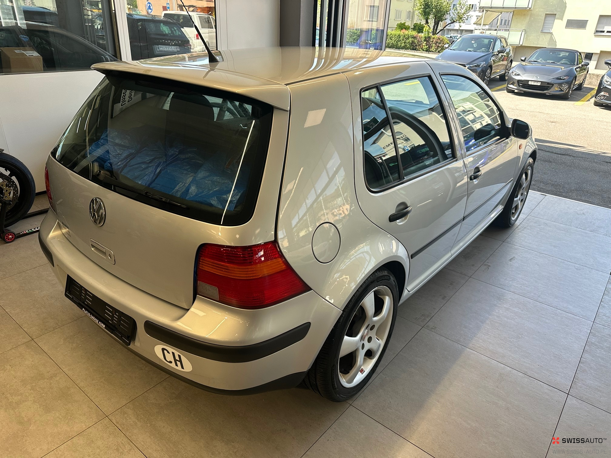 Auction Image