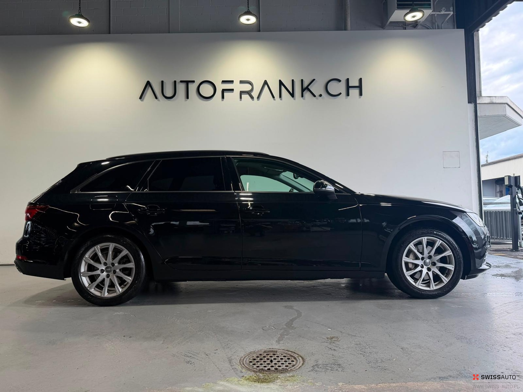 Auction Image