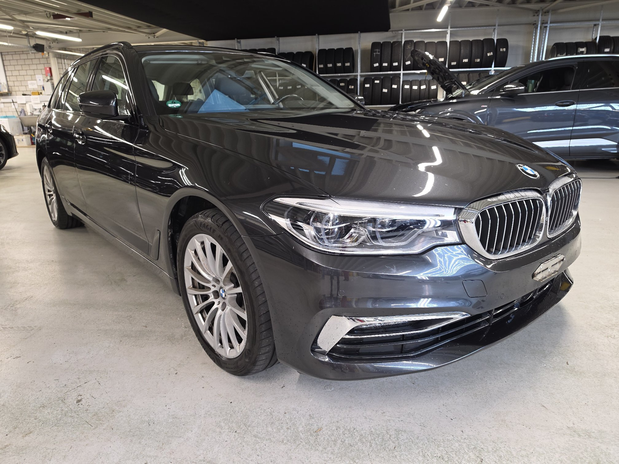 Auction Image