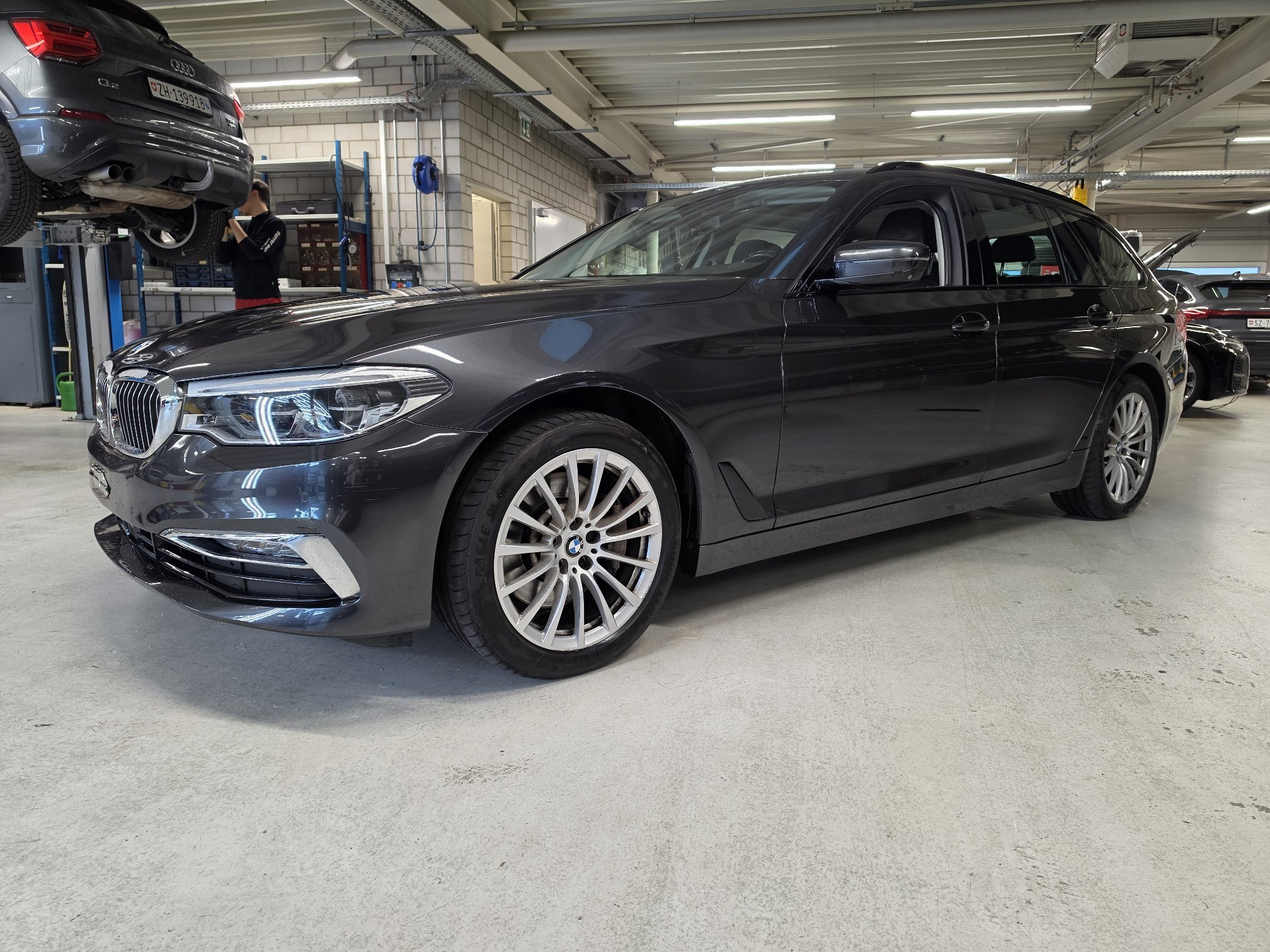 Auction Image