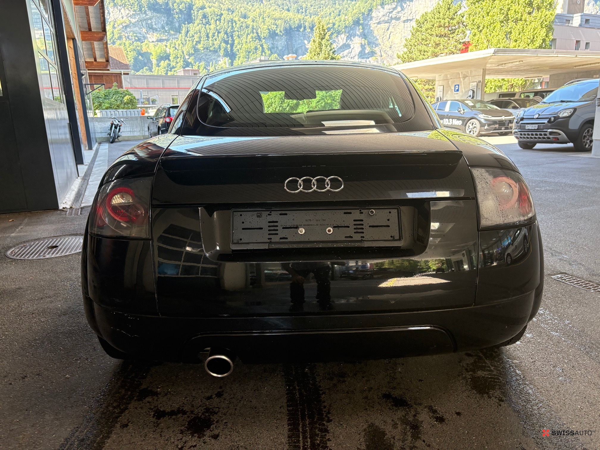 Auction Image
