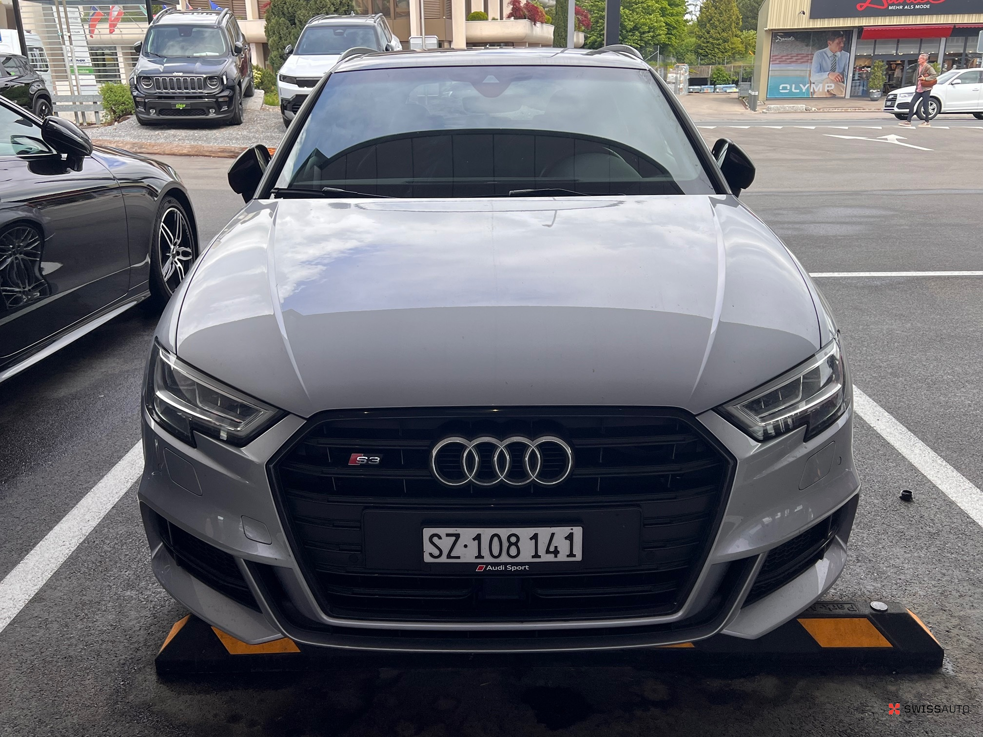 Auction Image