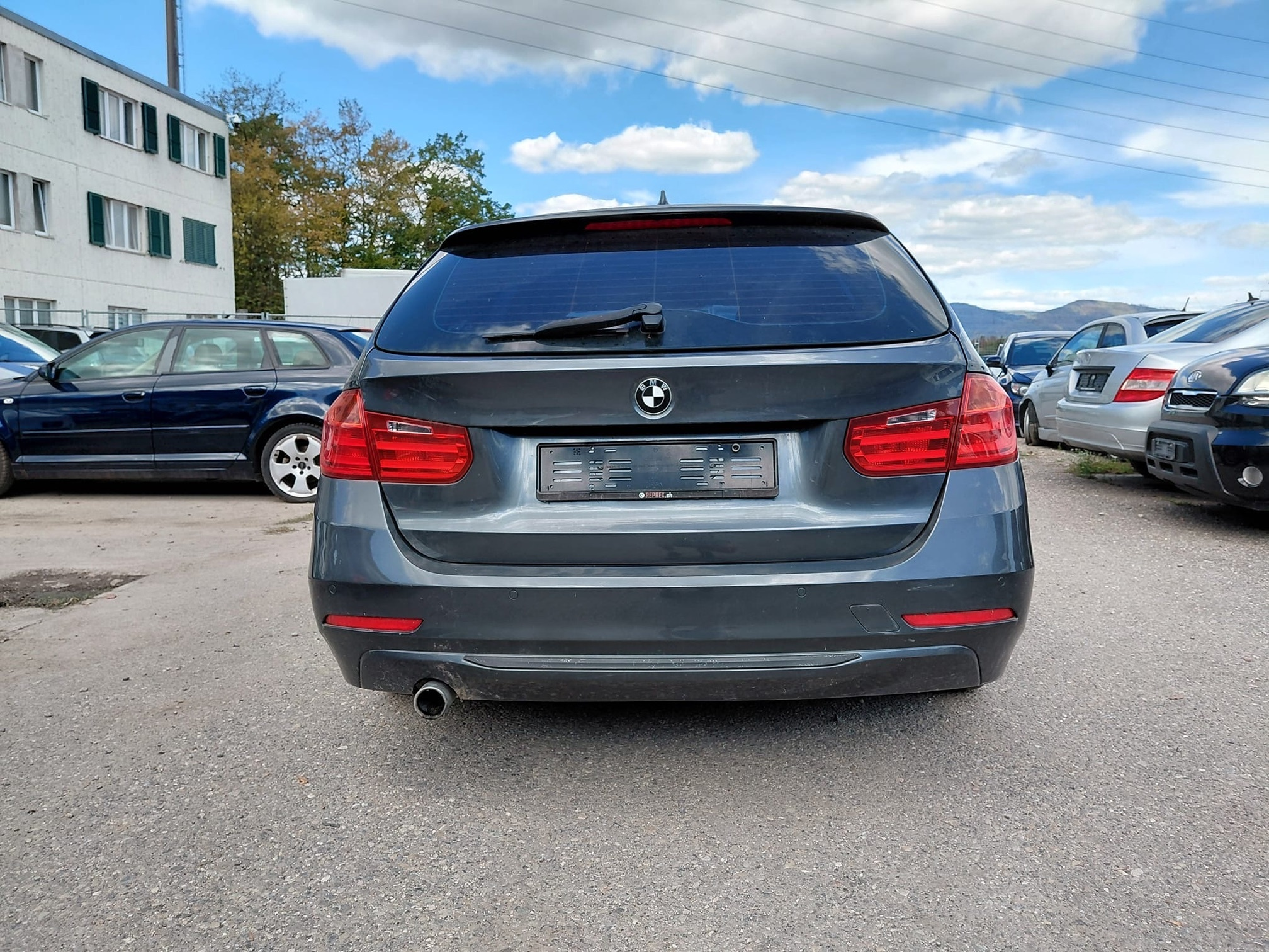 Auction Image