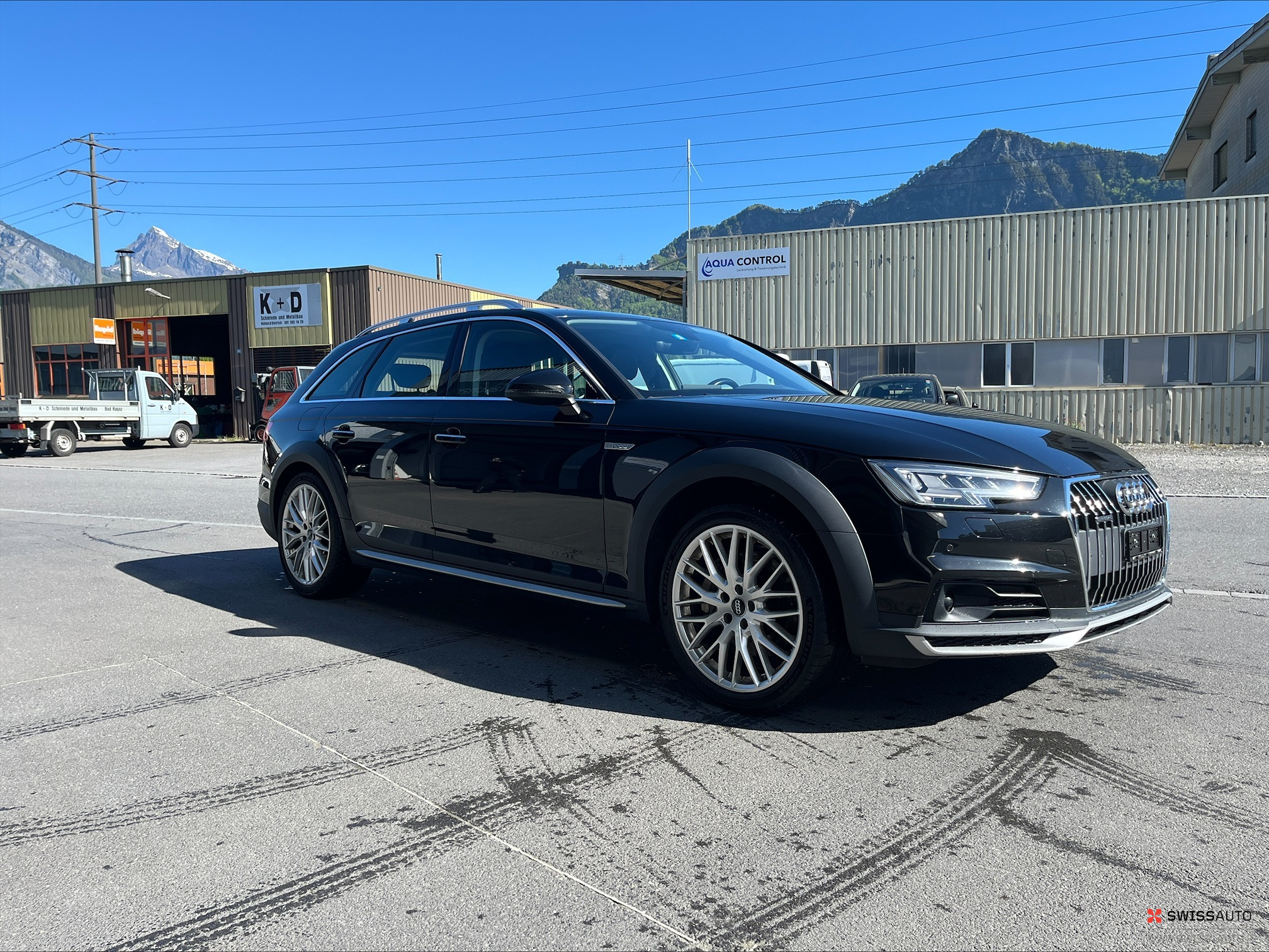 Auction Image