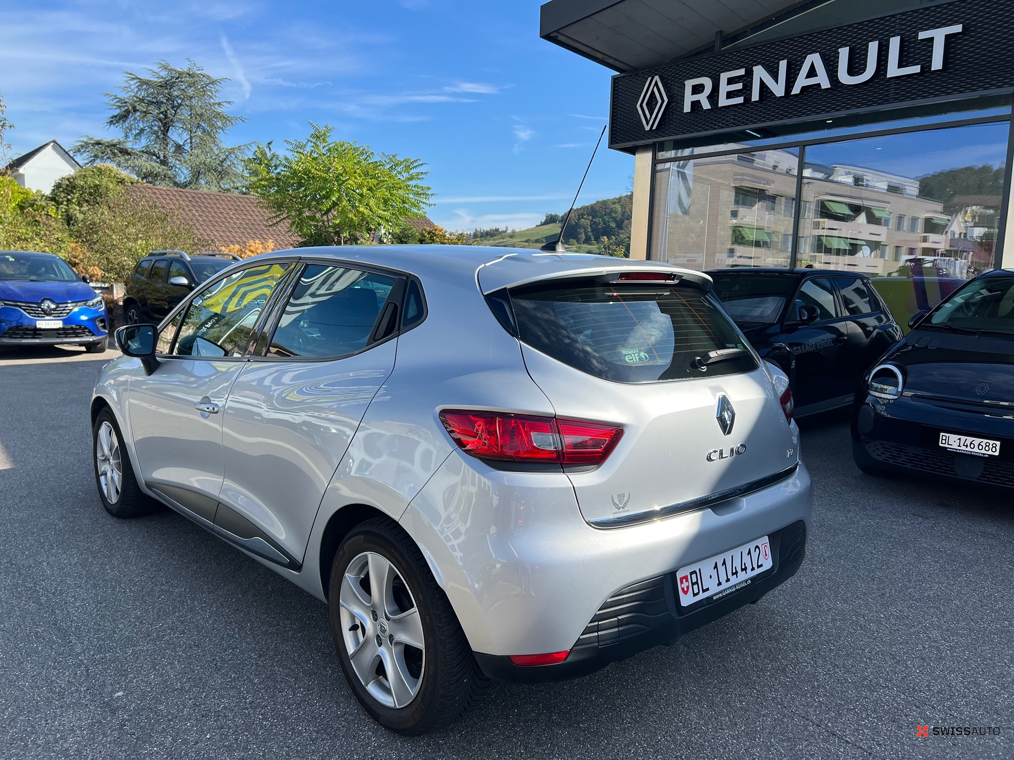 Auction Image