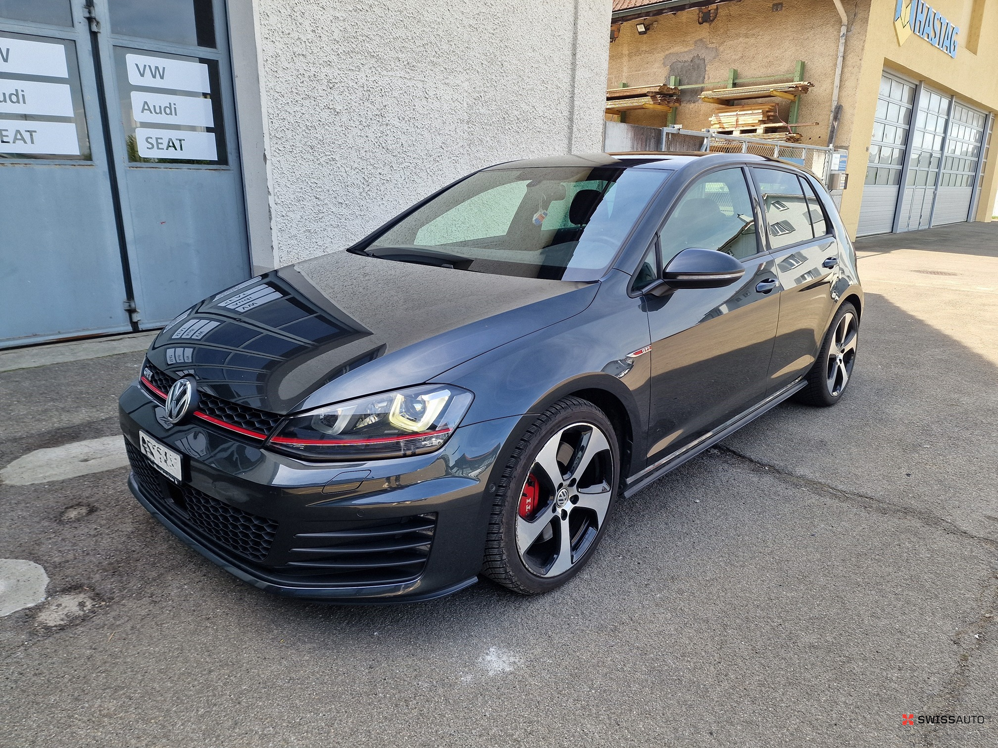 Auction Image