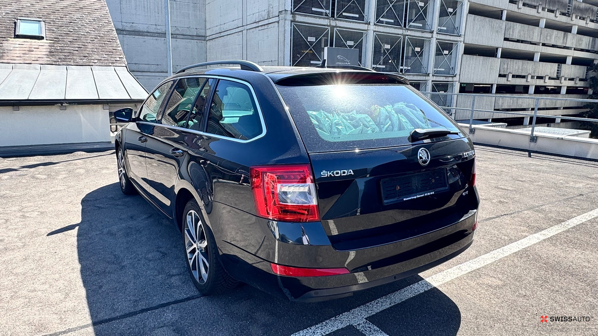 Auction Image
