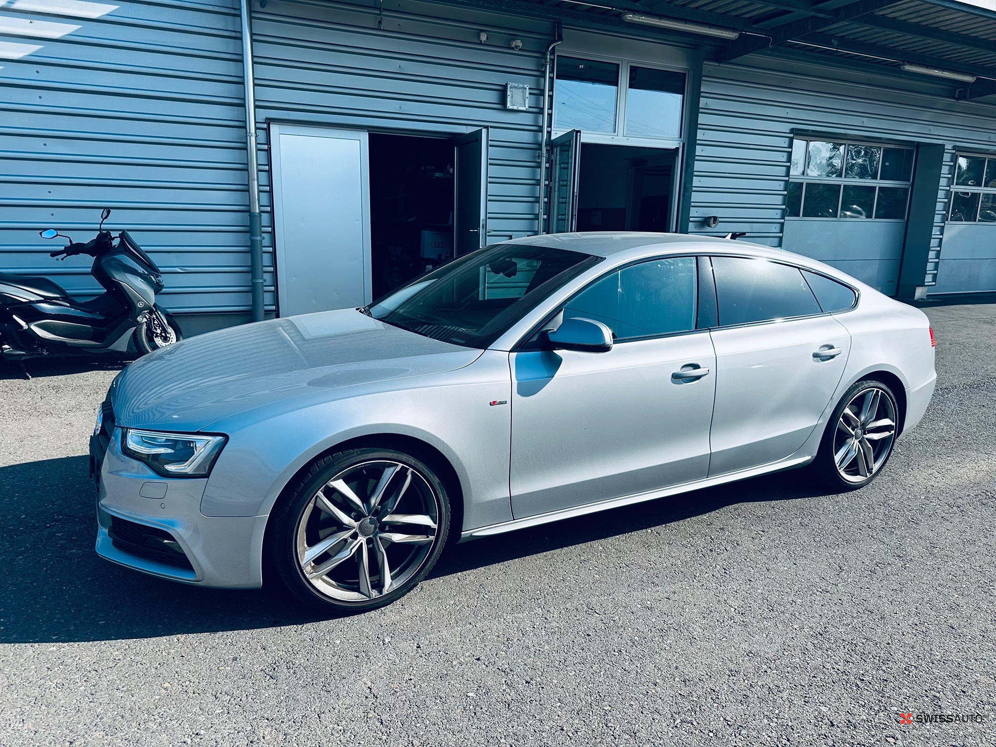 Auction Image