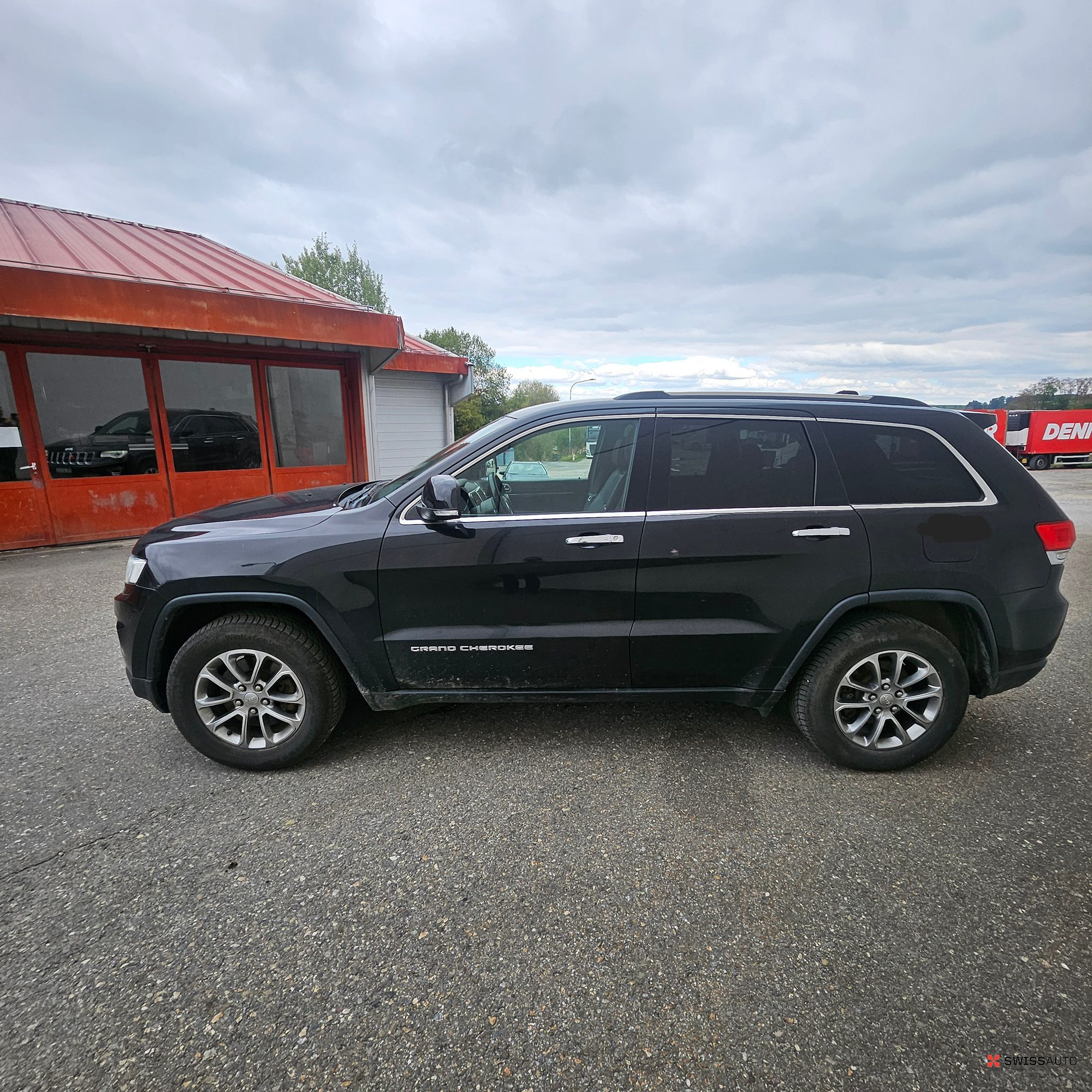 Auction Image