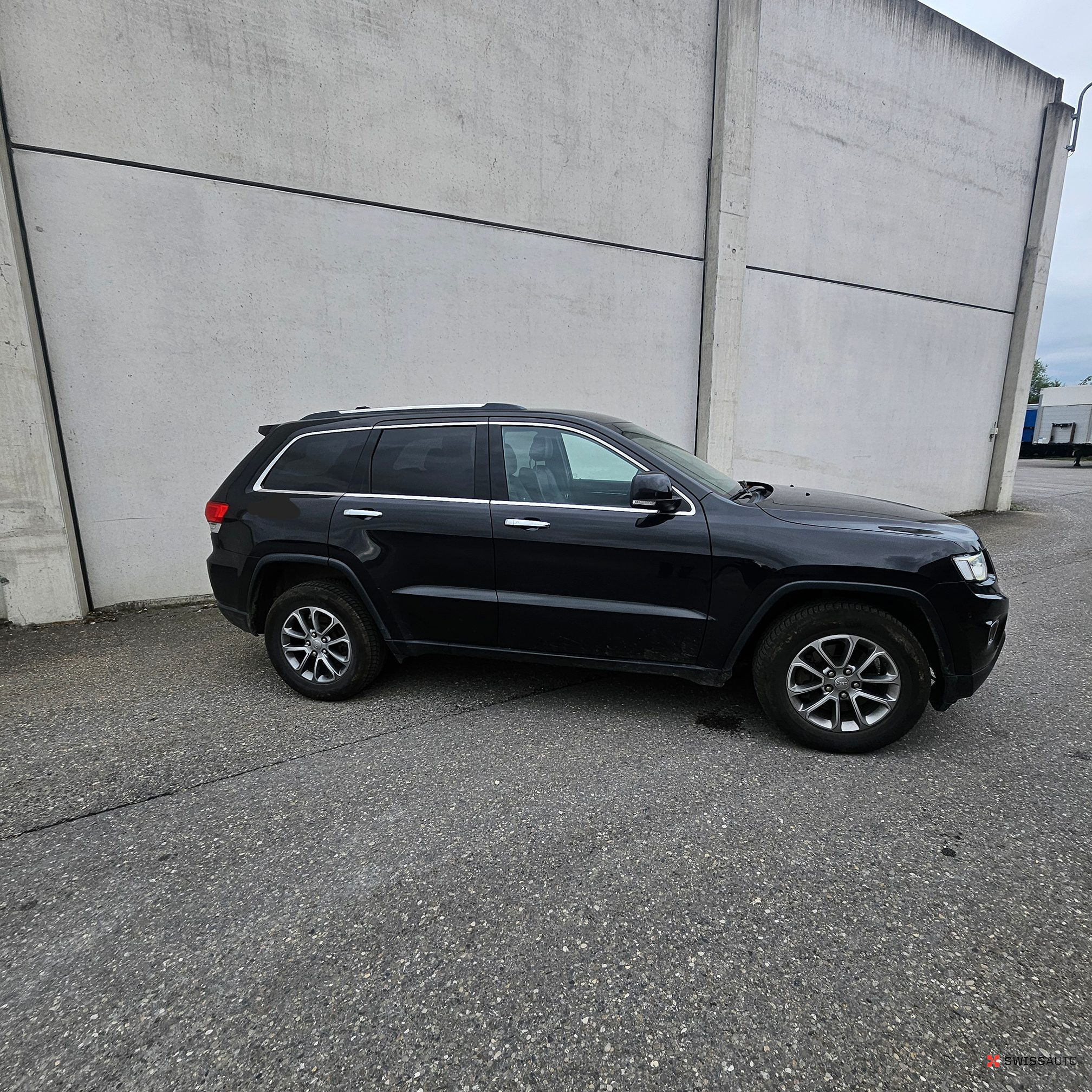 Auction Image
