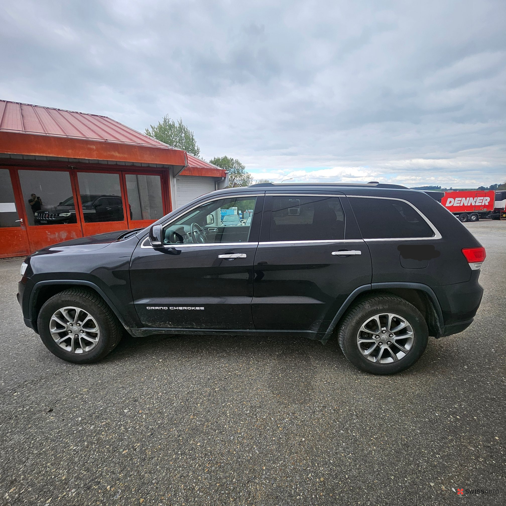 Auction Image