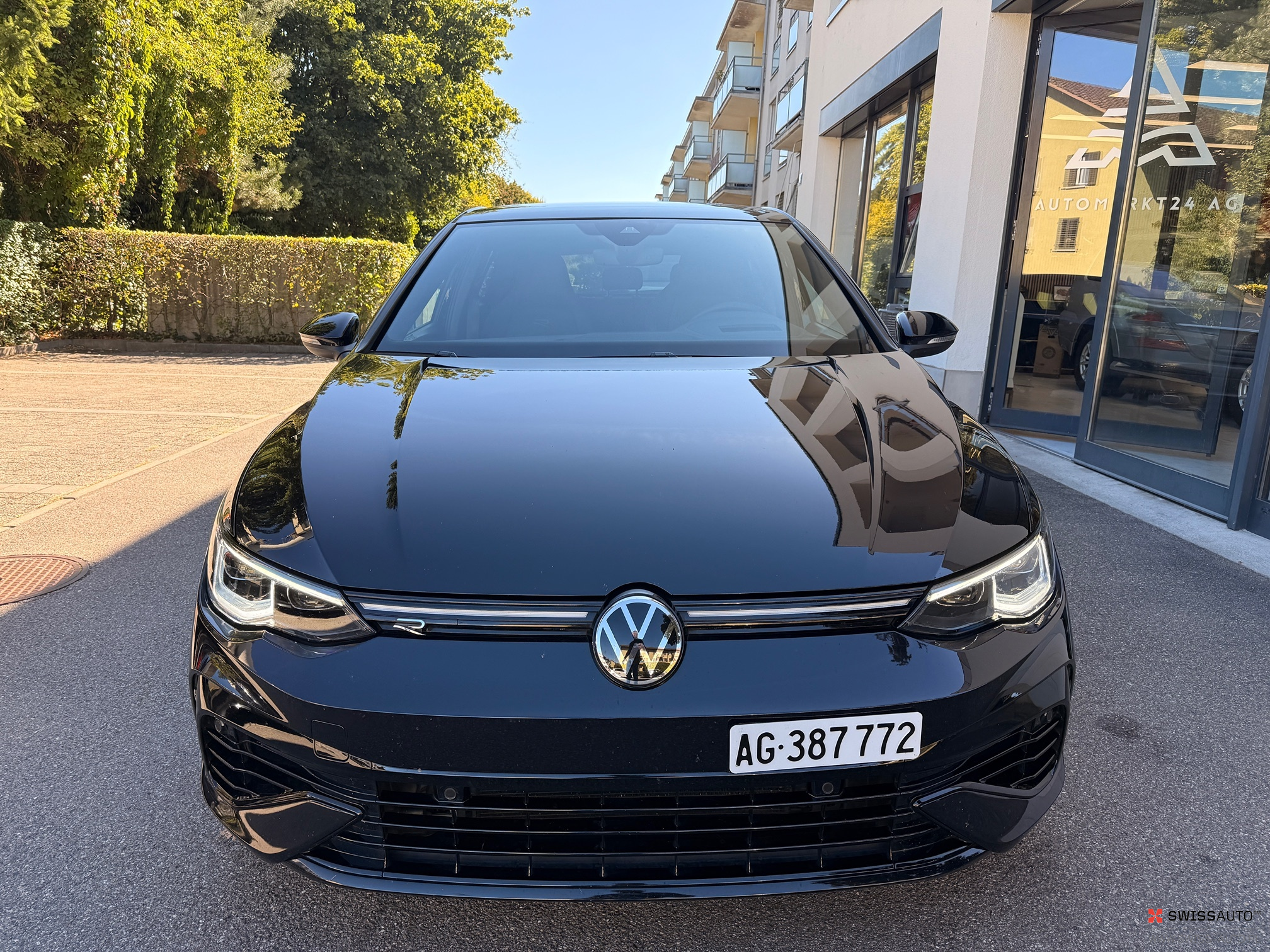 Auction Image
