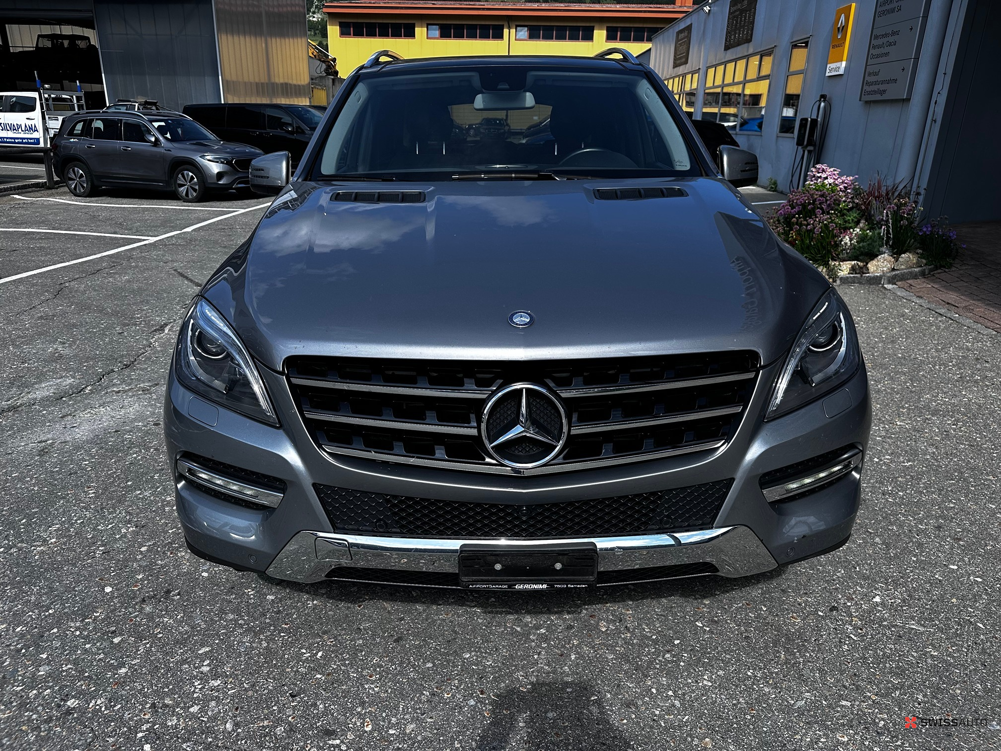 Auction Image