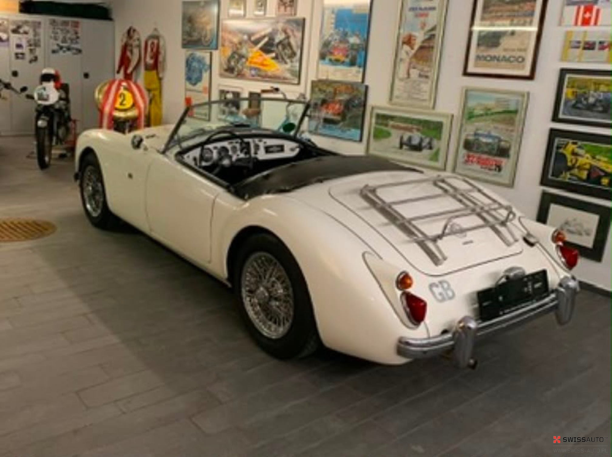Auction Image
