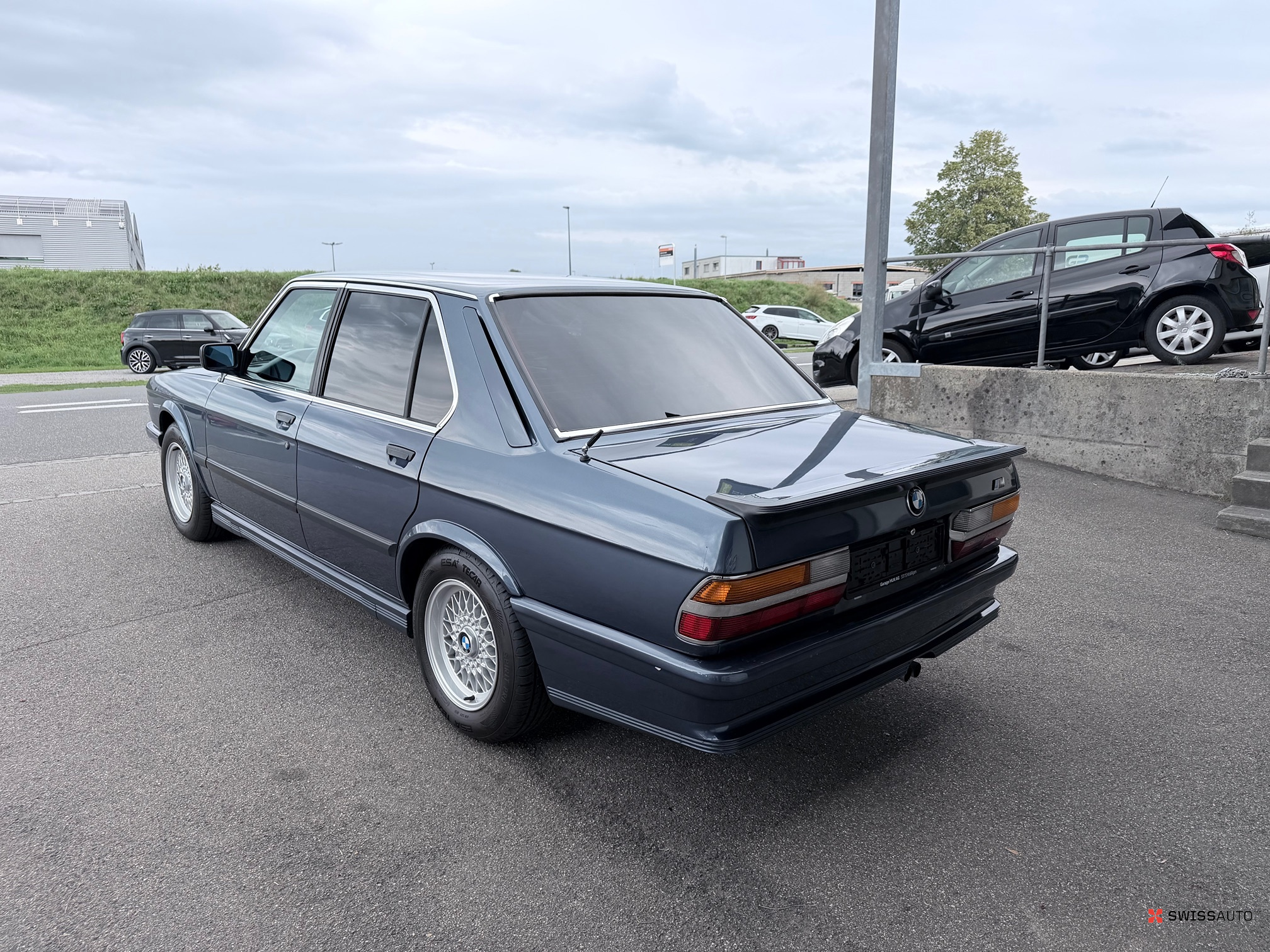 Auction Image