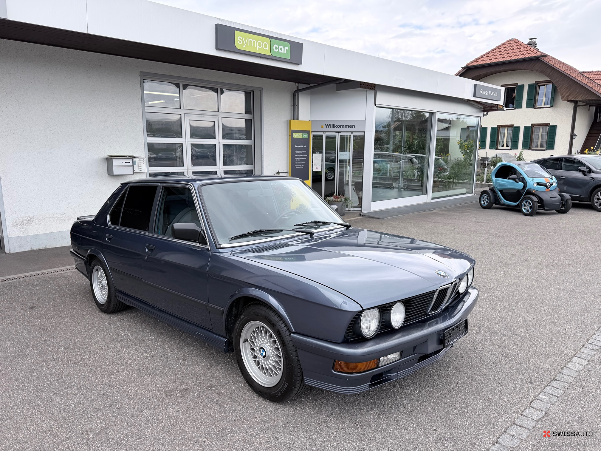 Auction Image