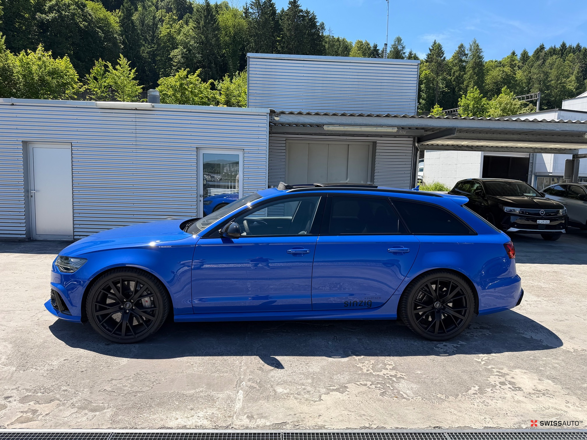 Auction Image