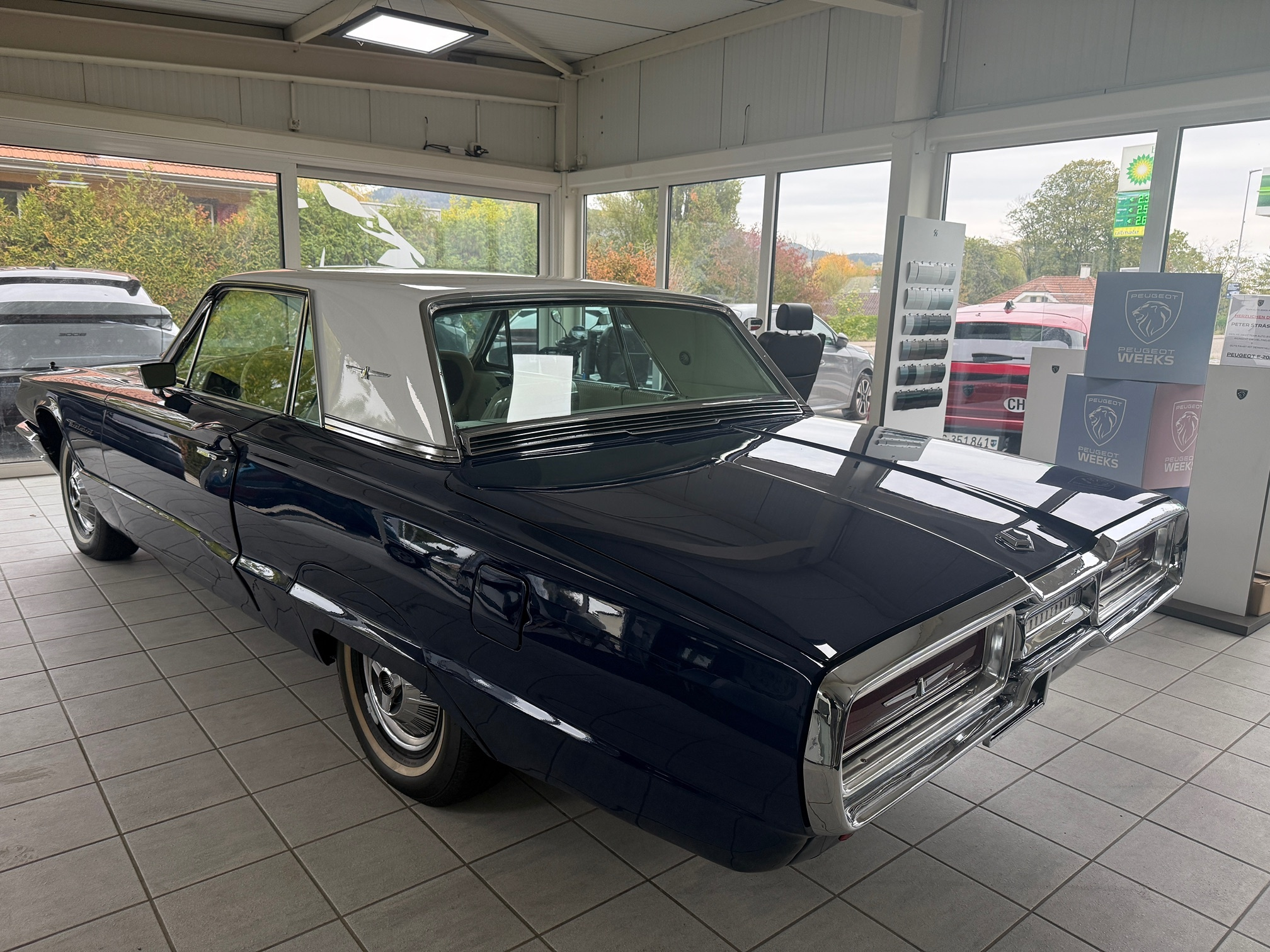 Auction Image