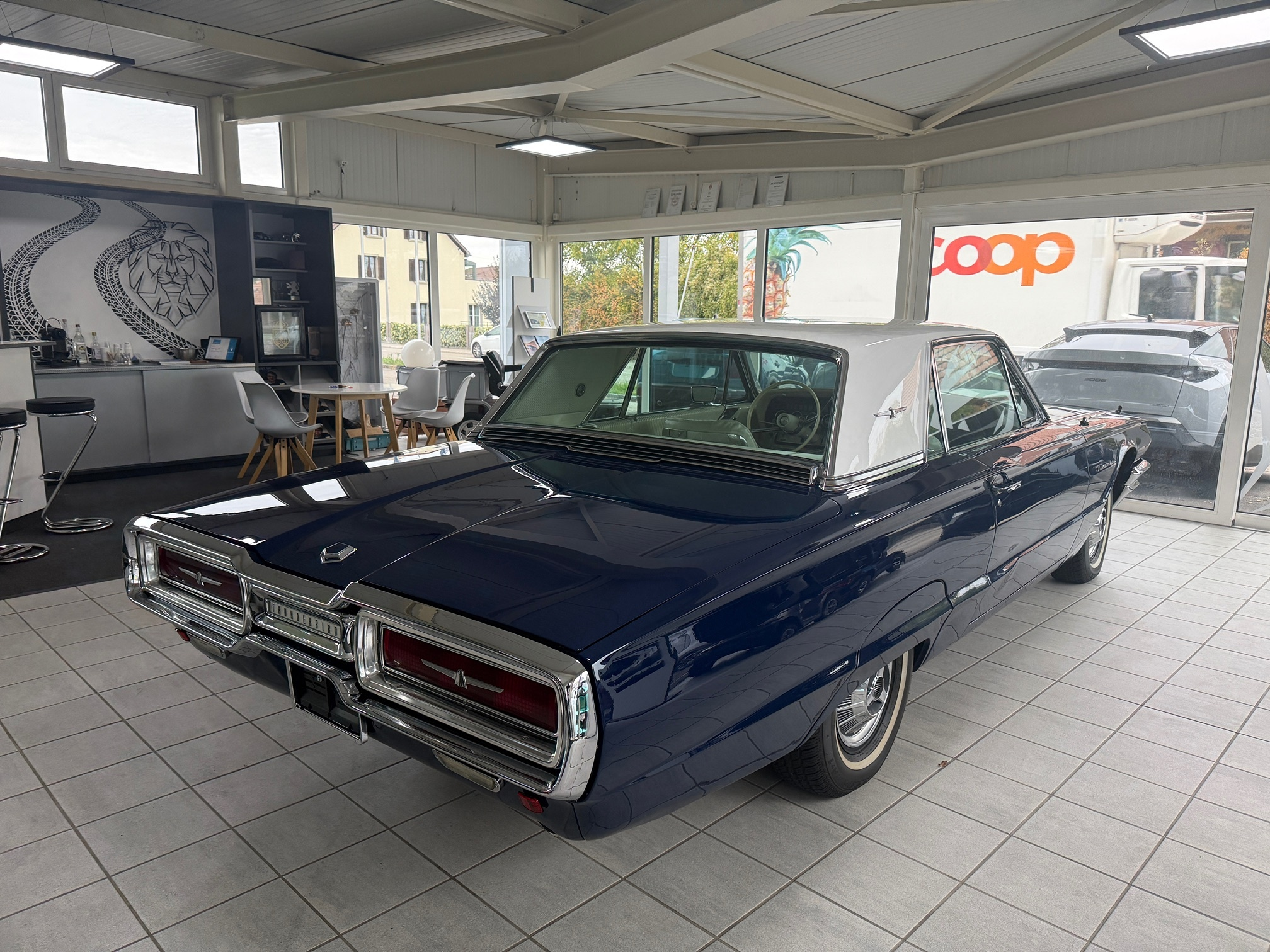 Auction Image