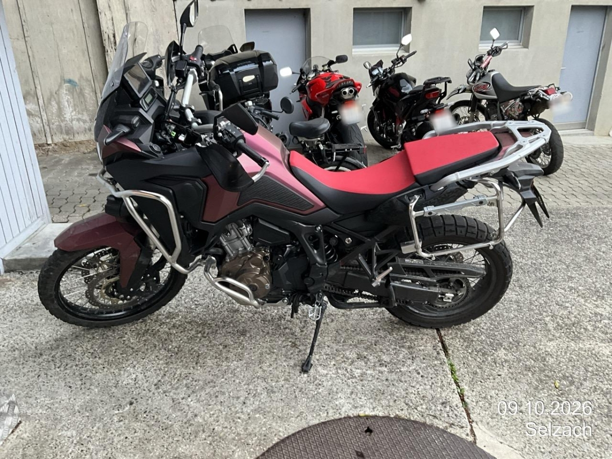 Auction Image