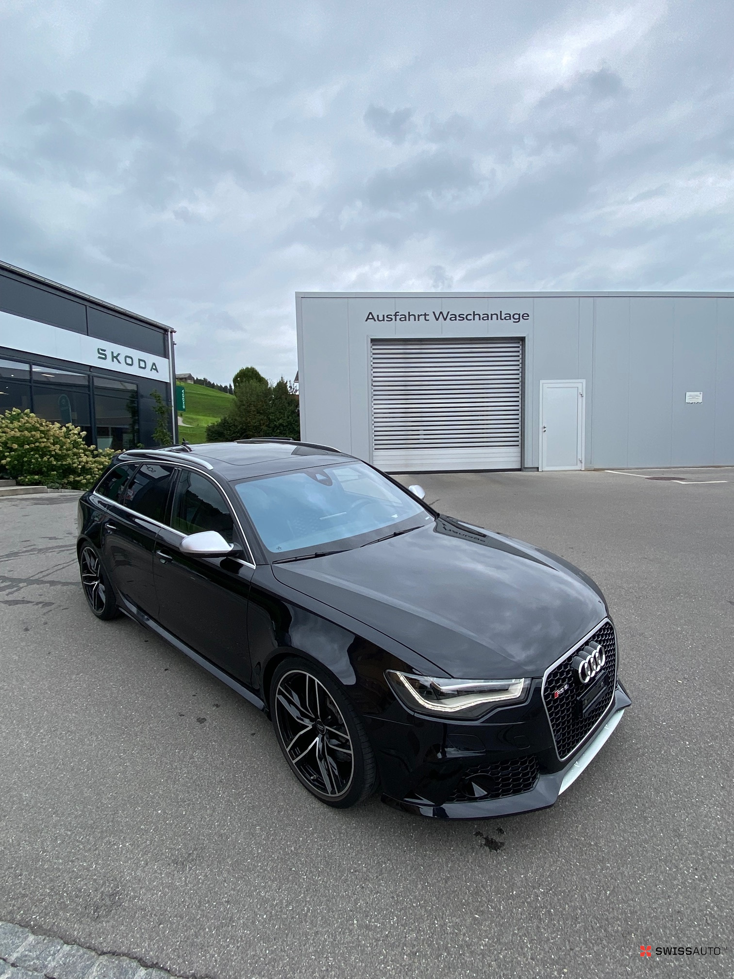 Auction Image