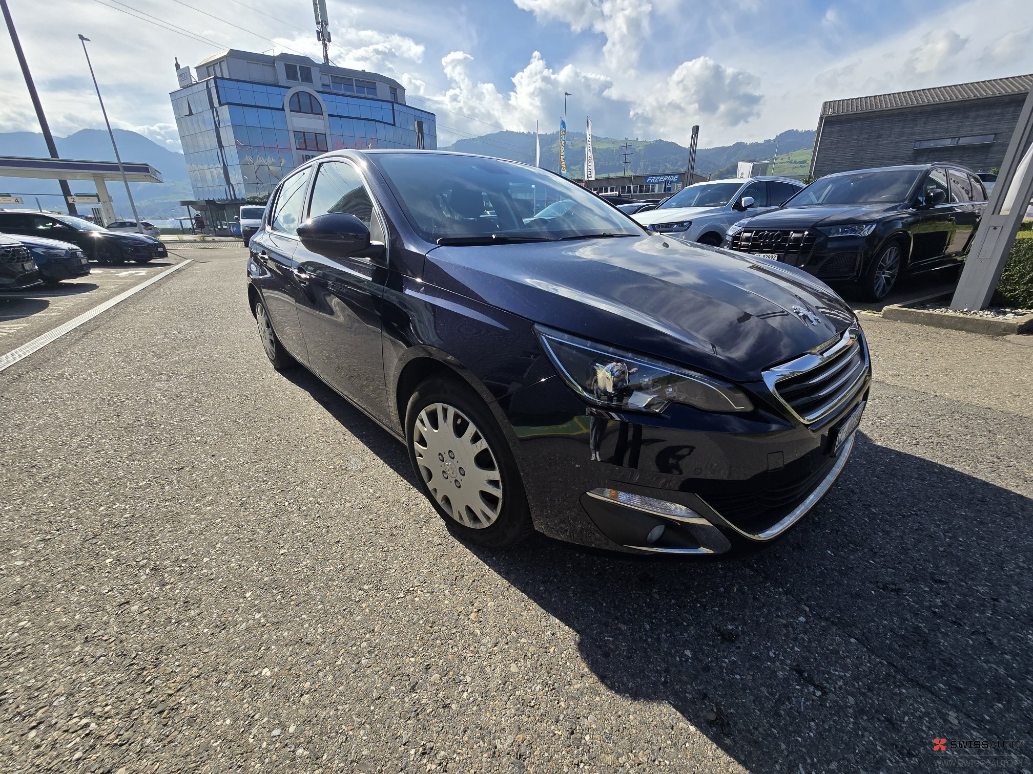 Auction Image