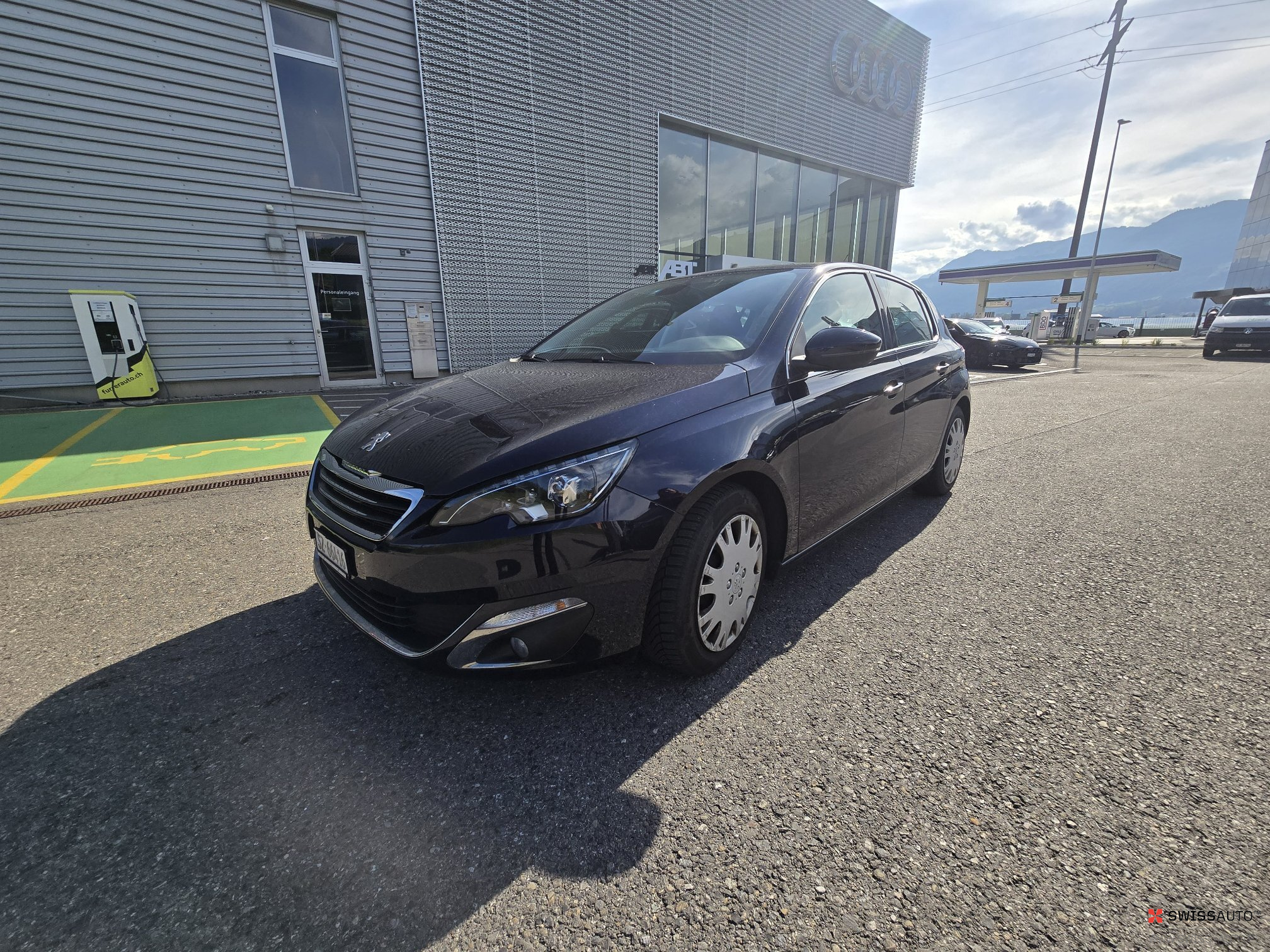 Auction Image