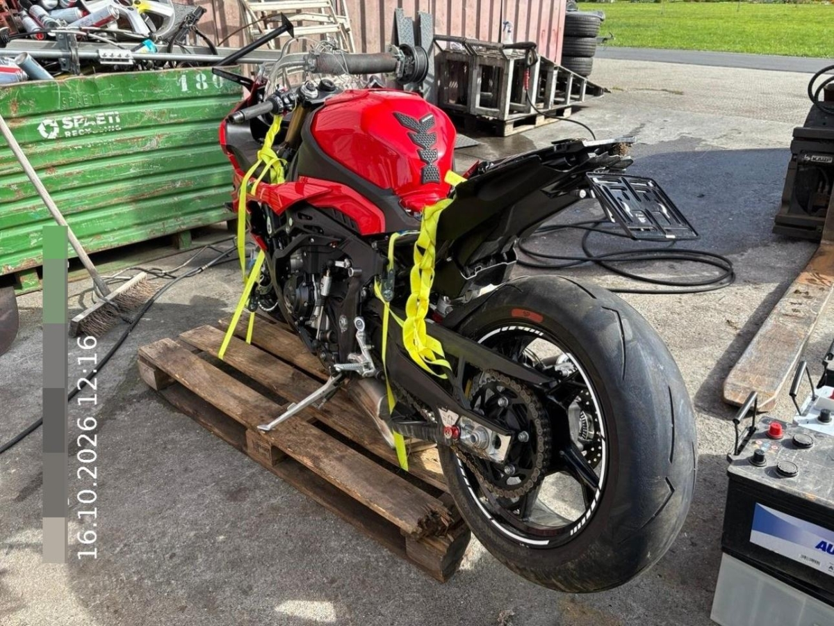 Auction Image