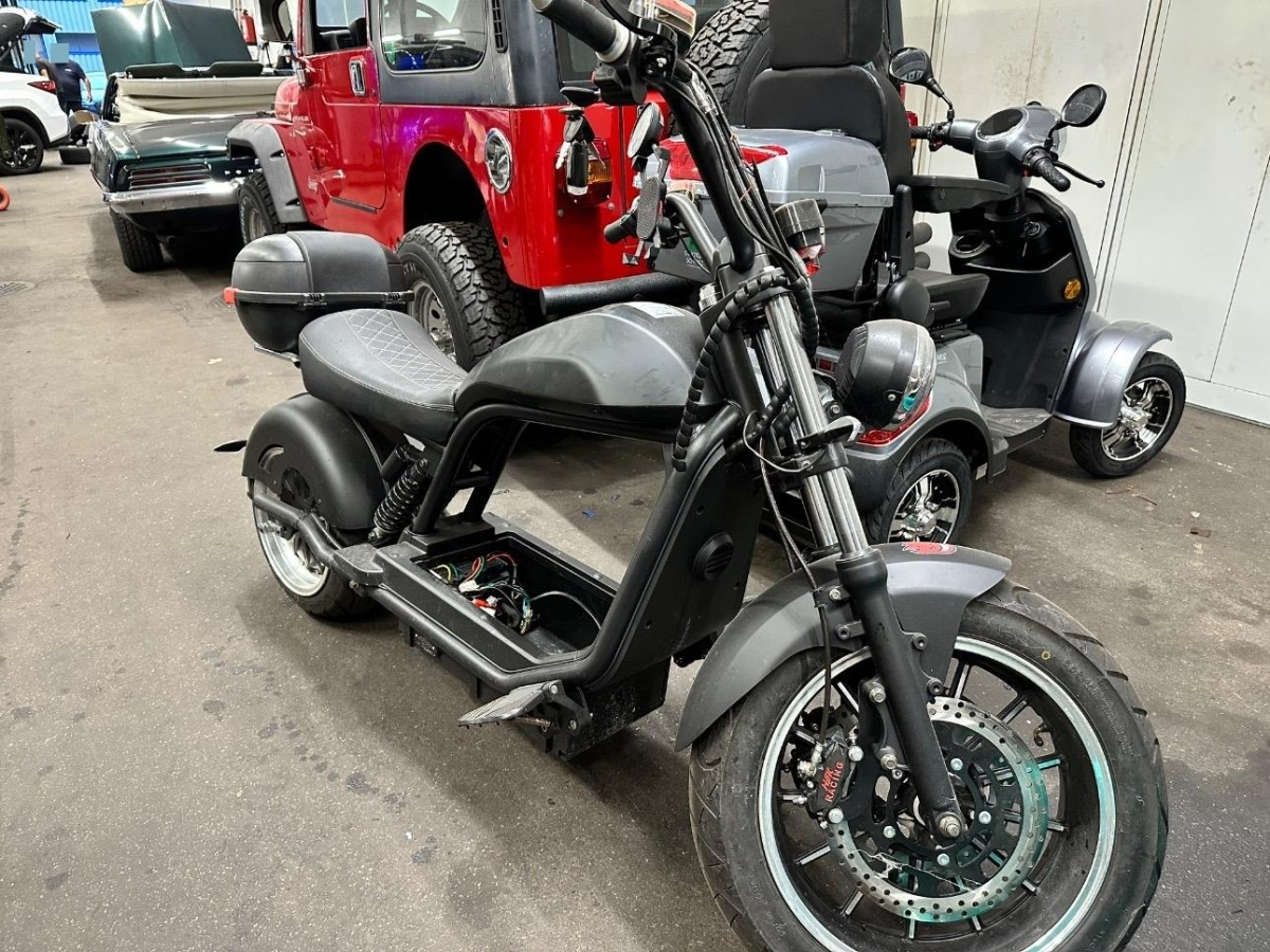 Auction Image