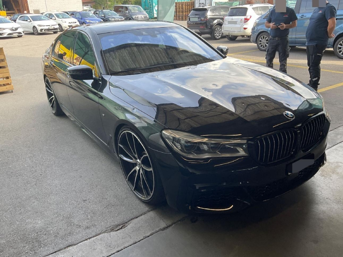 Auction Image