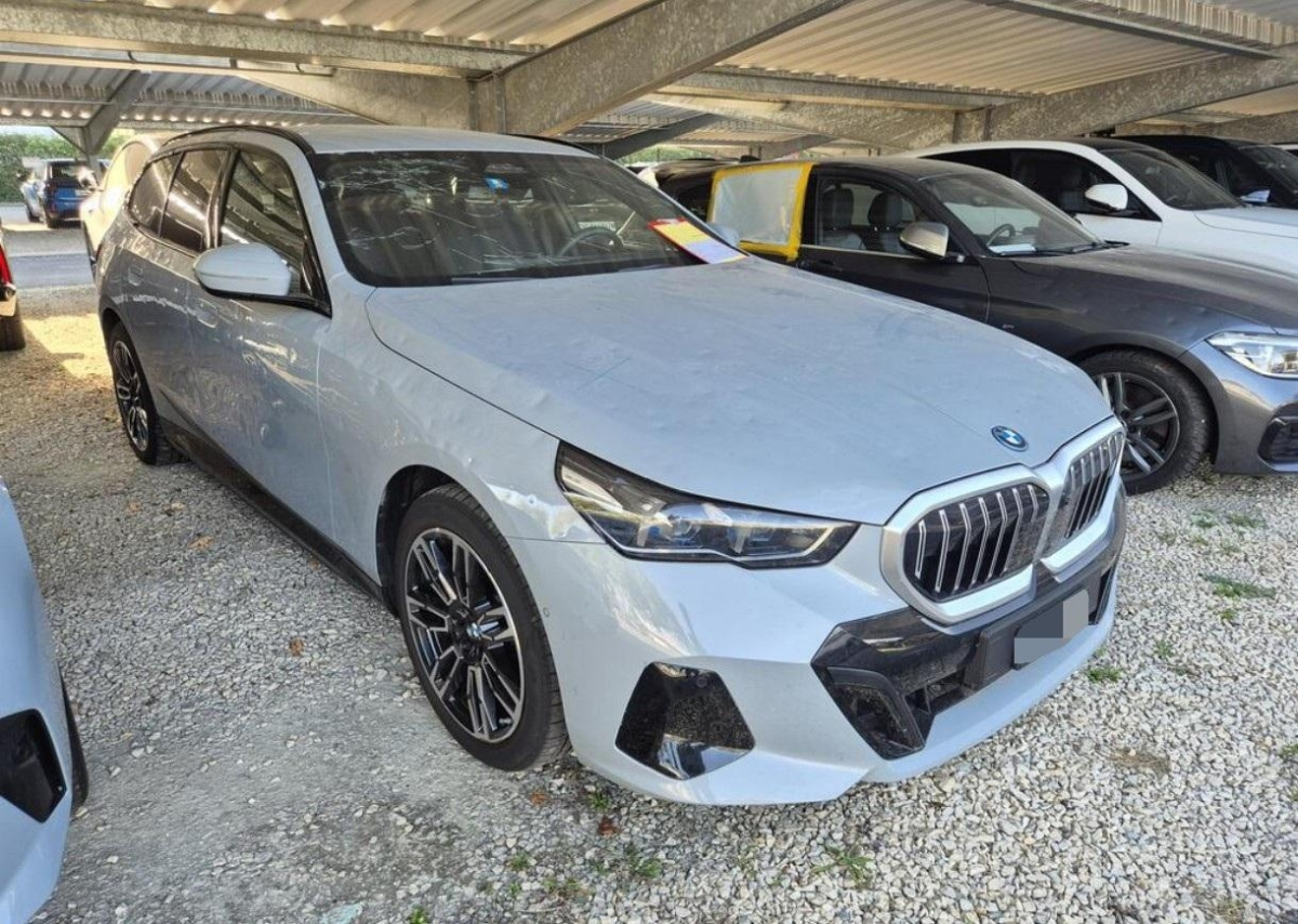 Auction Image