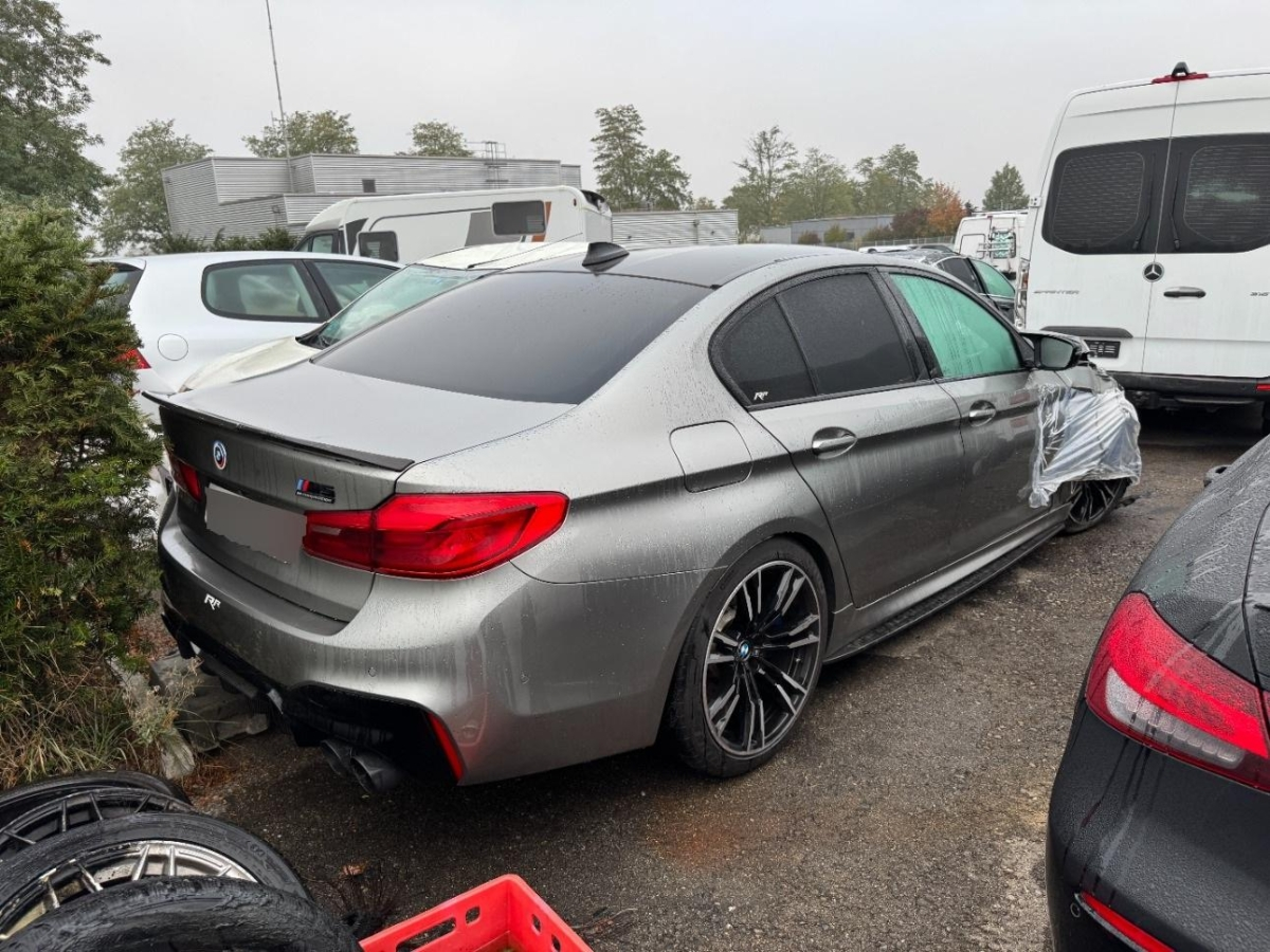 Auction Image