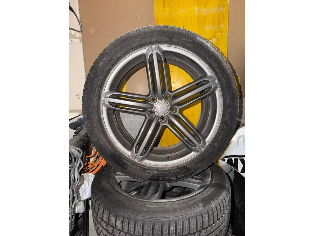 Auction Image