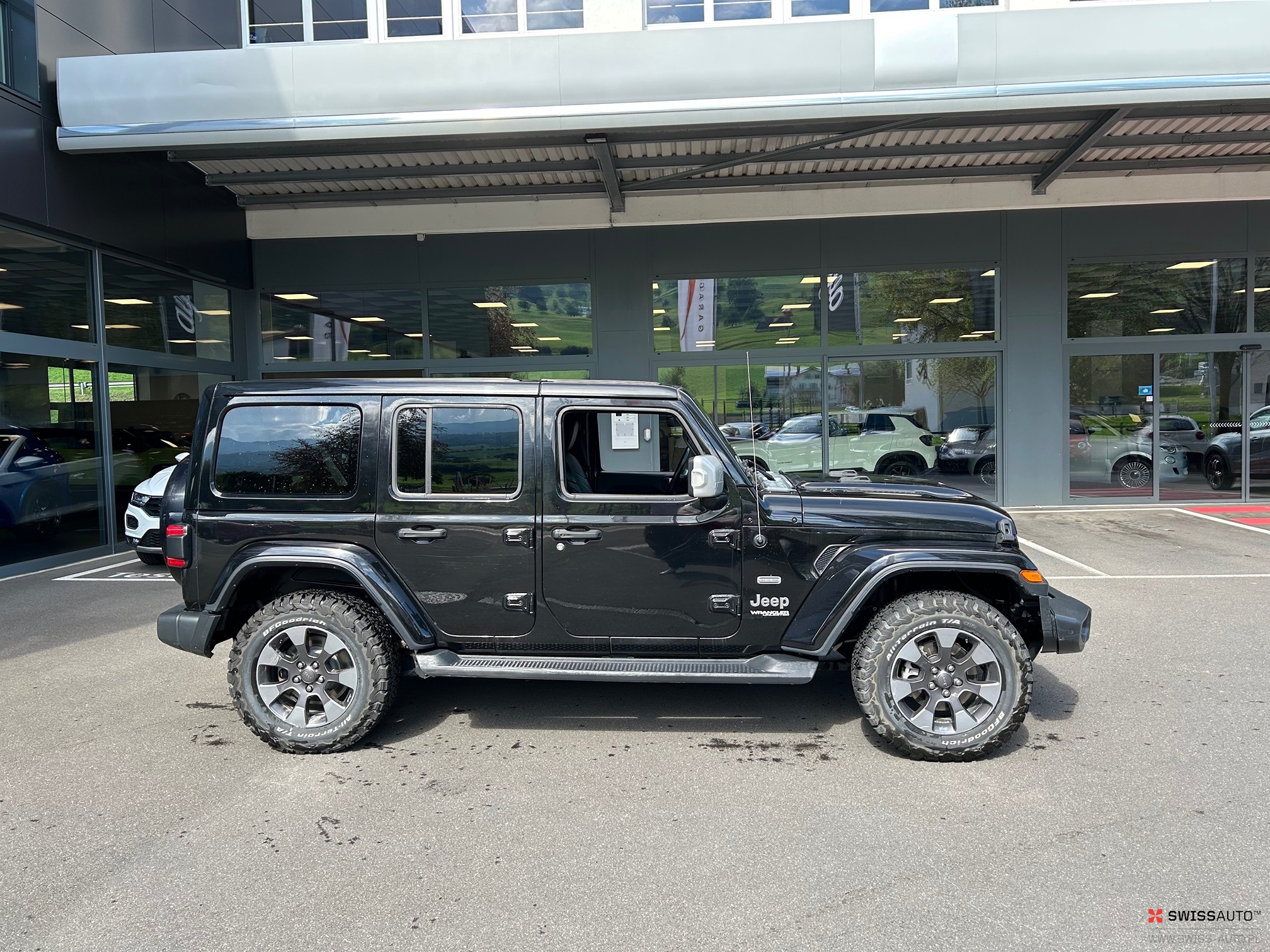 Auction Image