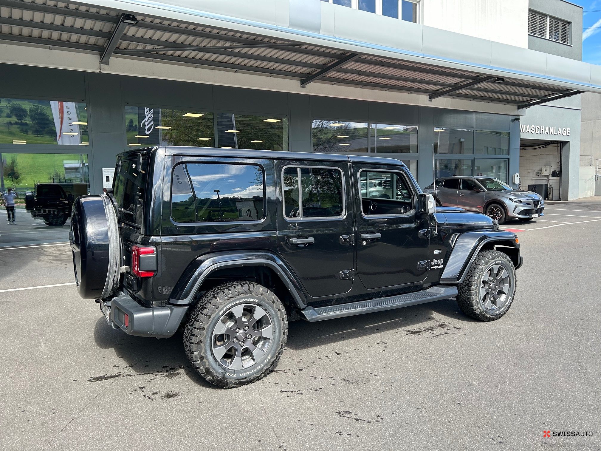 Auction Image