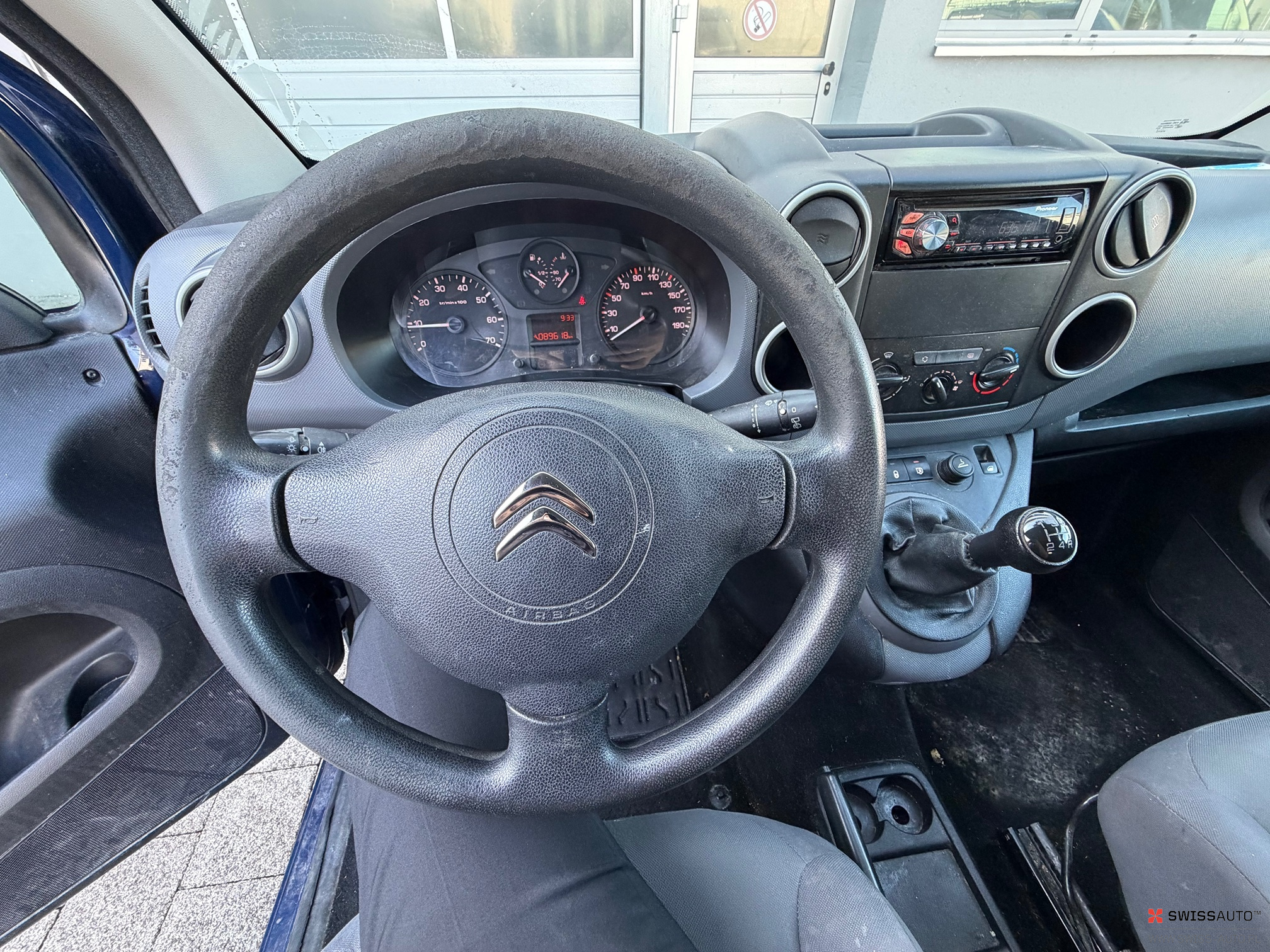 Auction Image