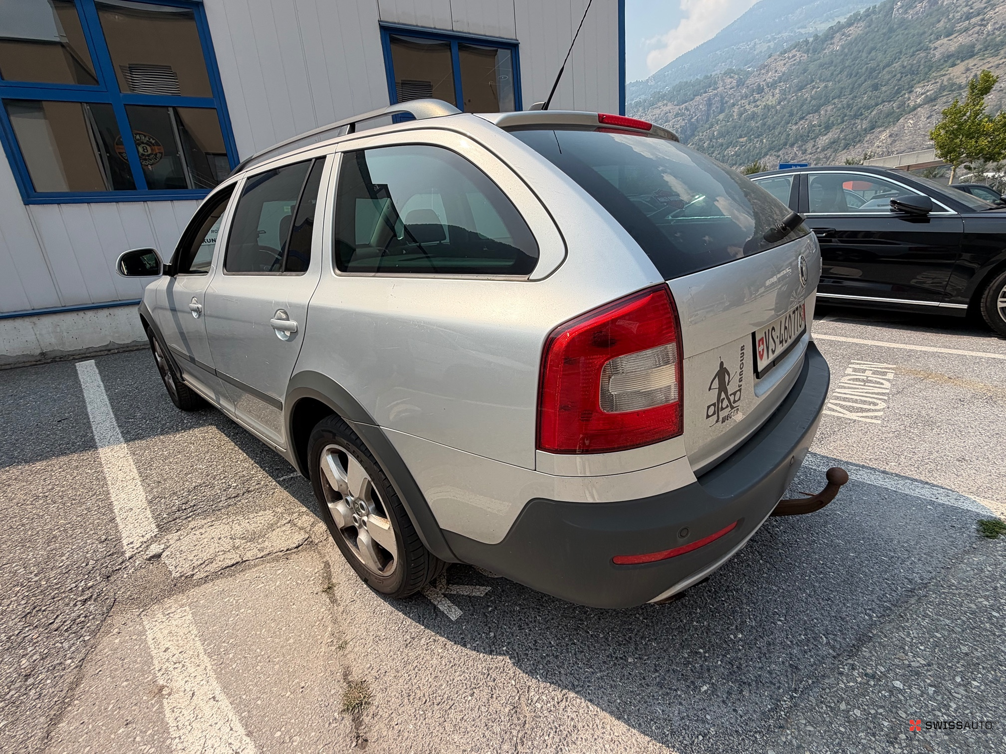 Auction Image