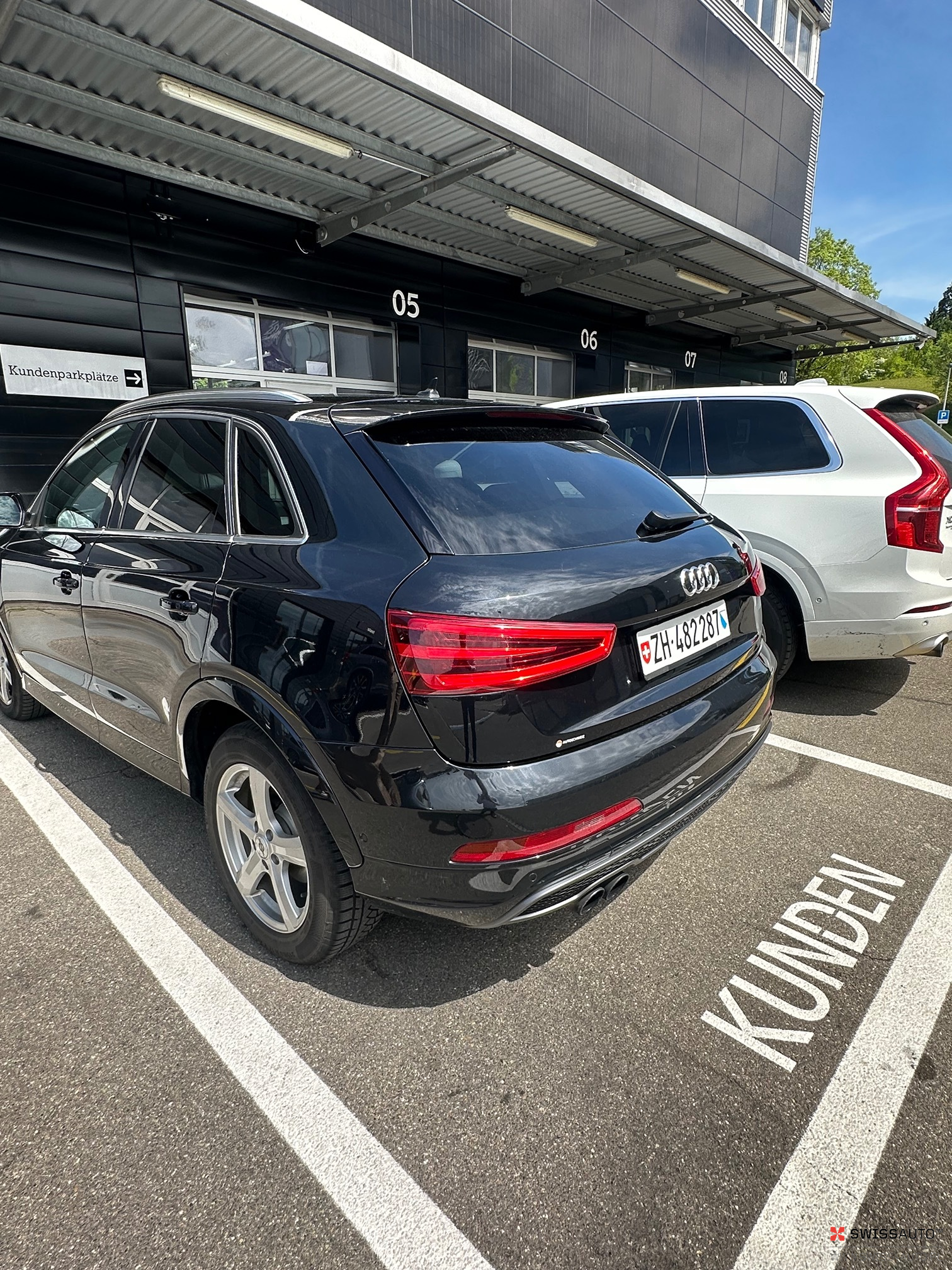 Auction Image