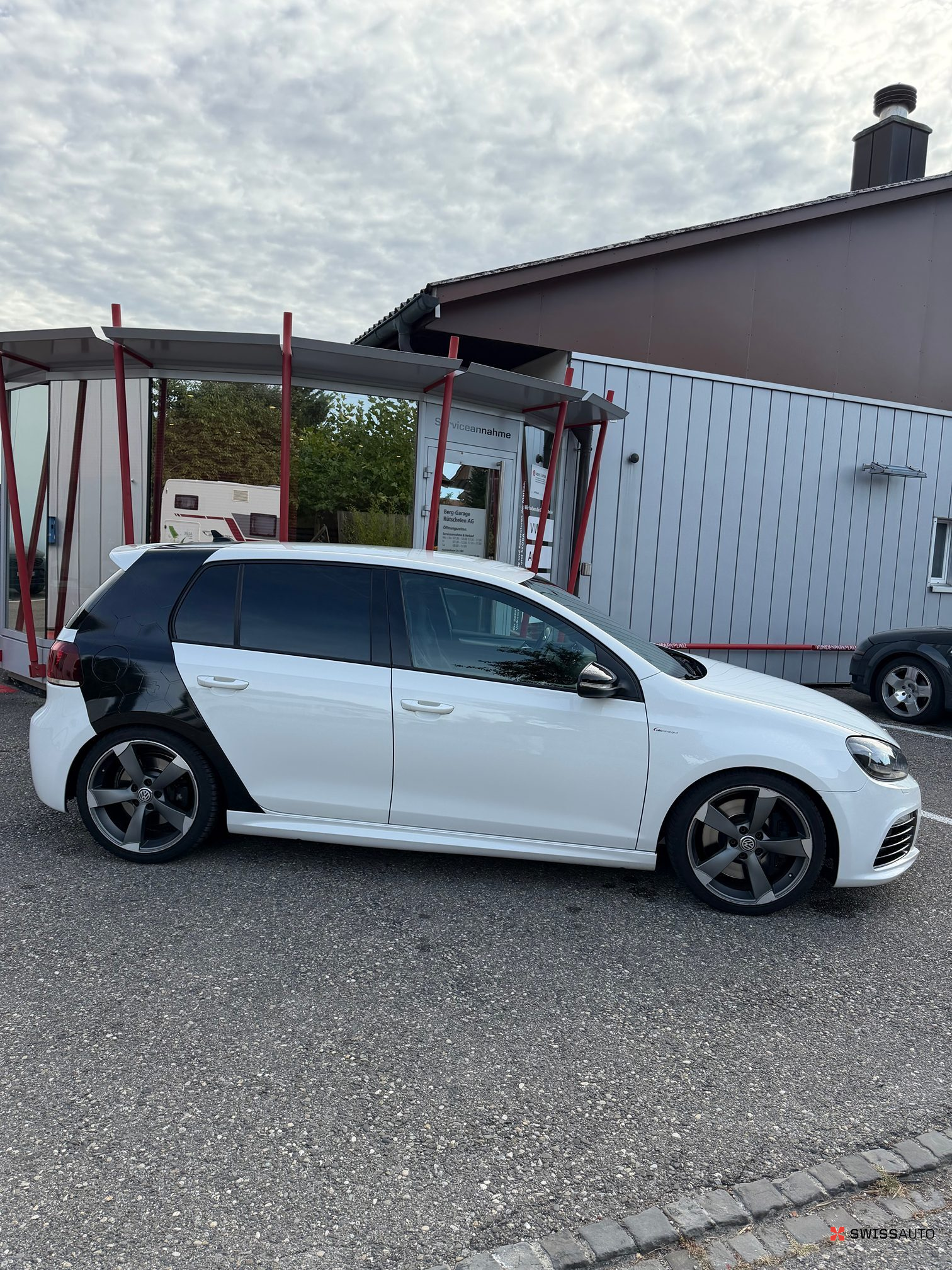 Auction Image