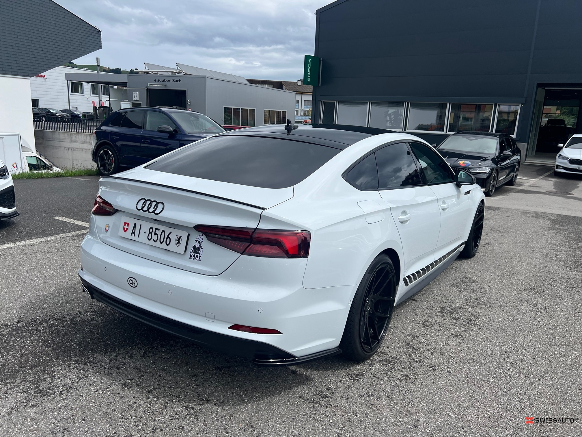 Auction Image