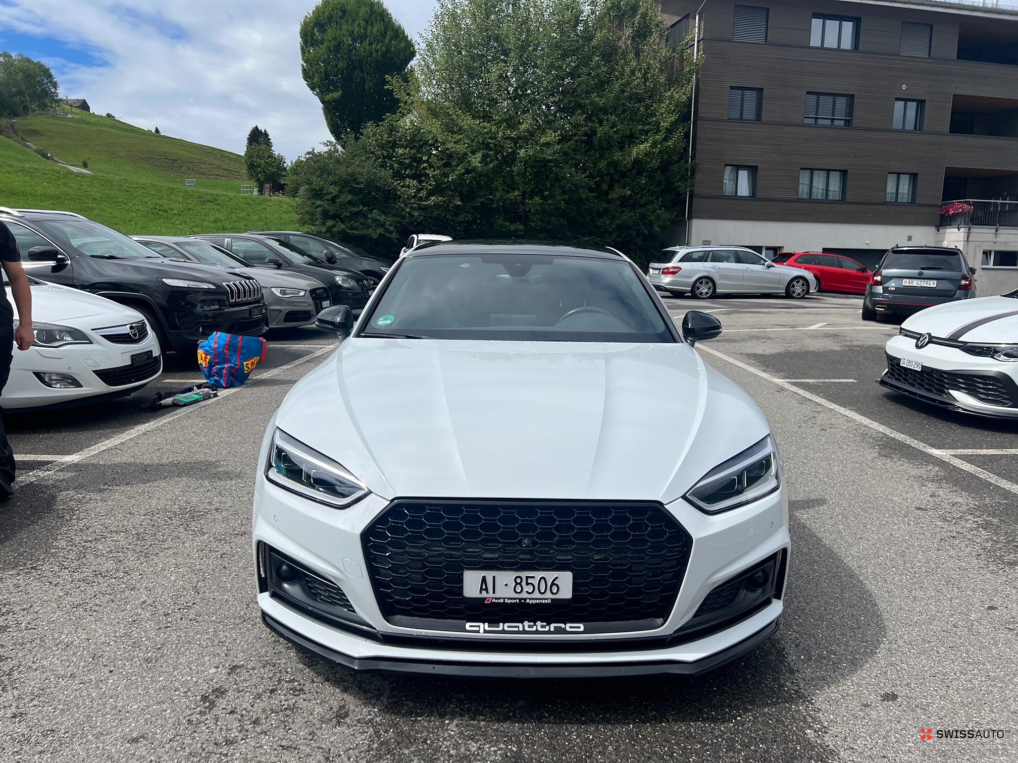 Auction Image