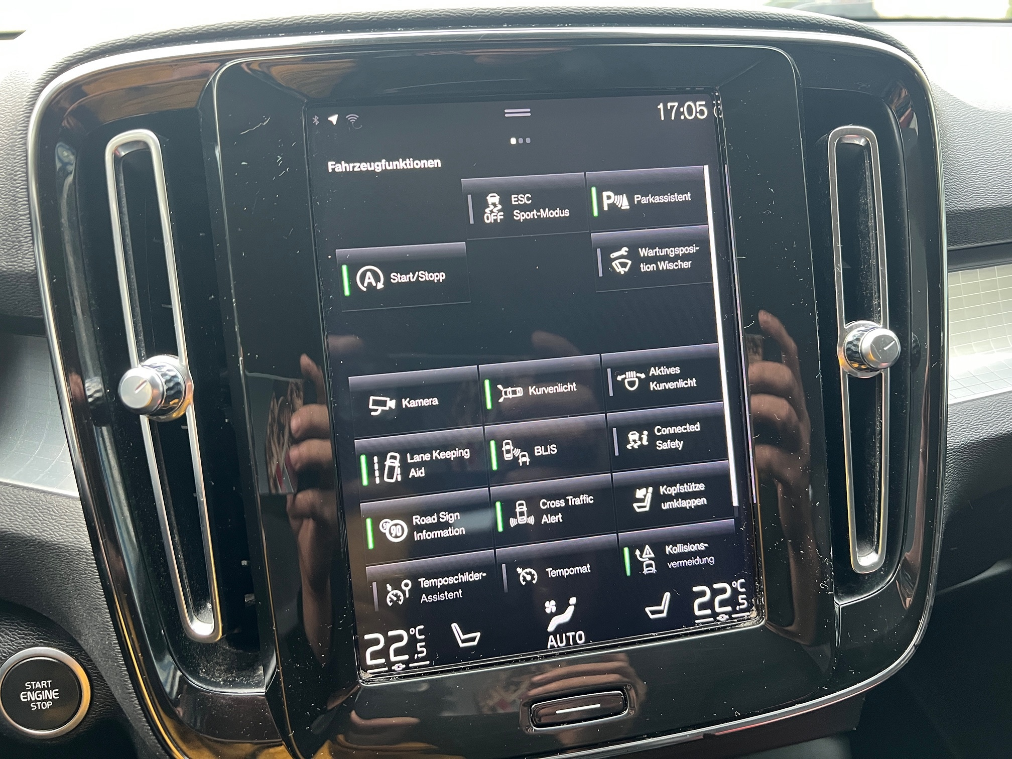 Swiss-auto.pl - VOLVO XC40 D4 AWD