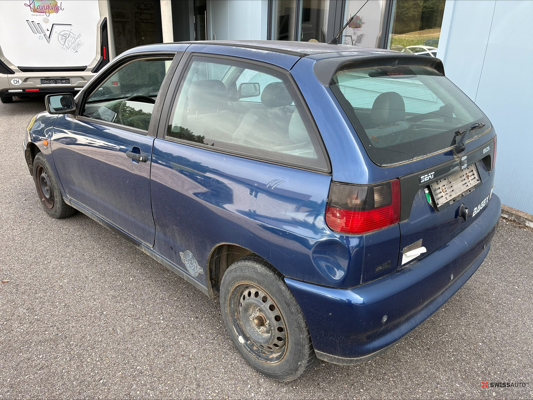 Auction Image